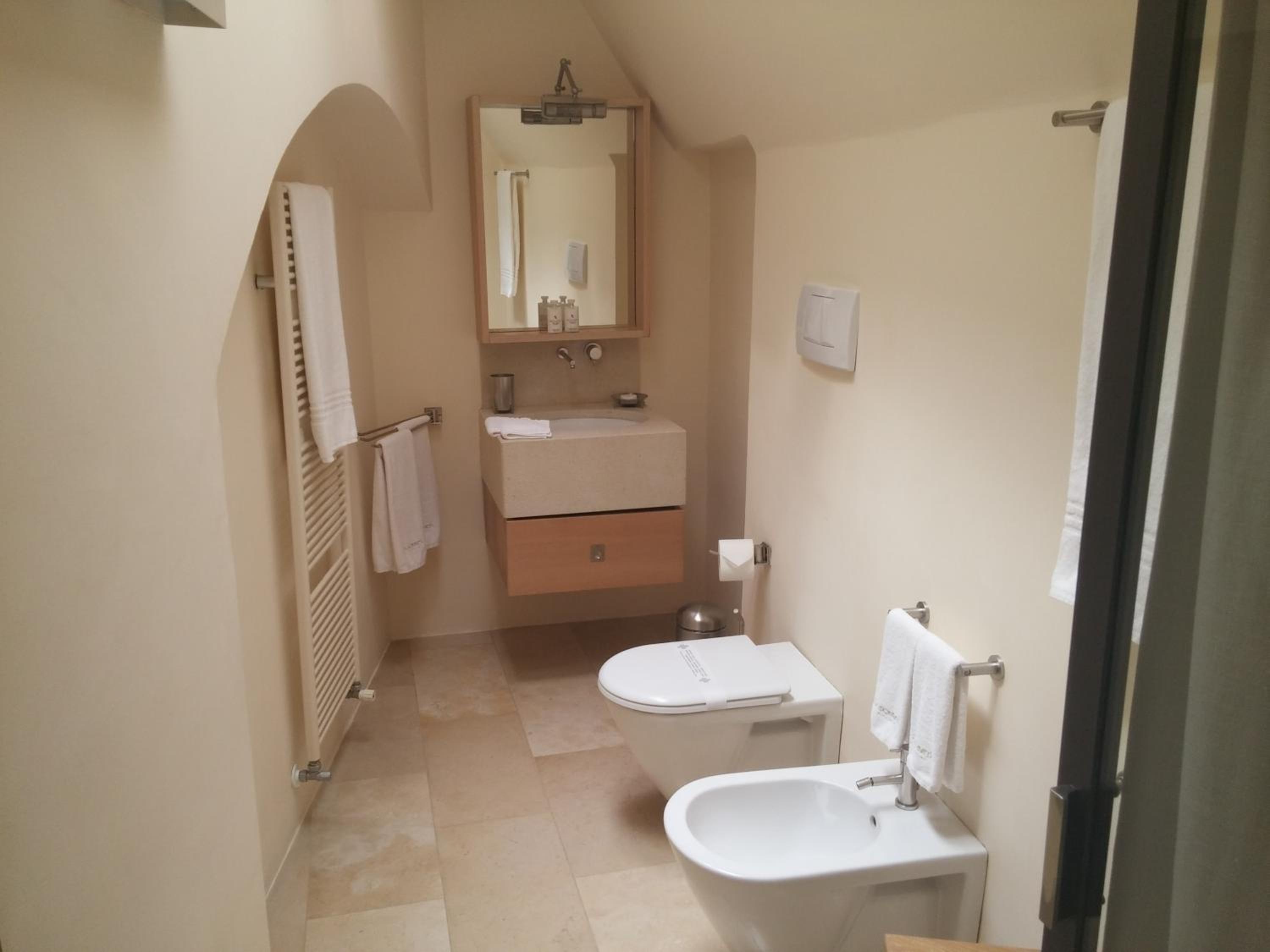 Deluxe Double Room - Photo 17