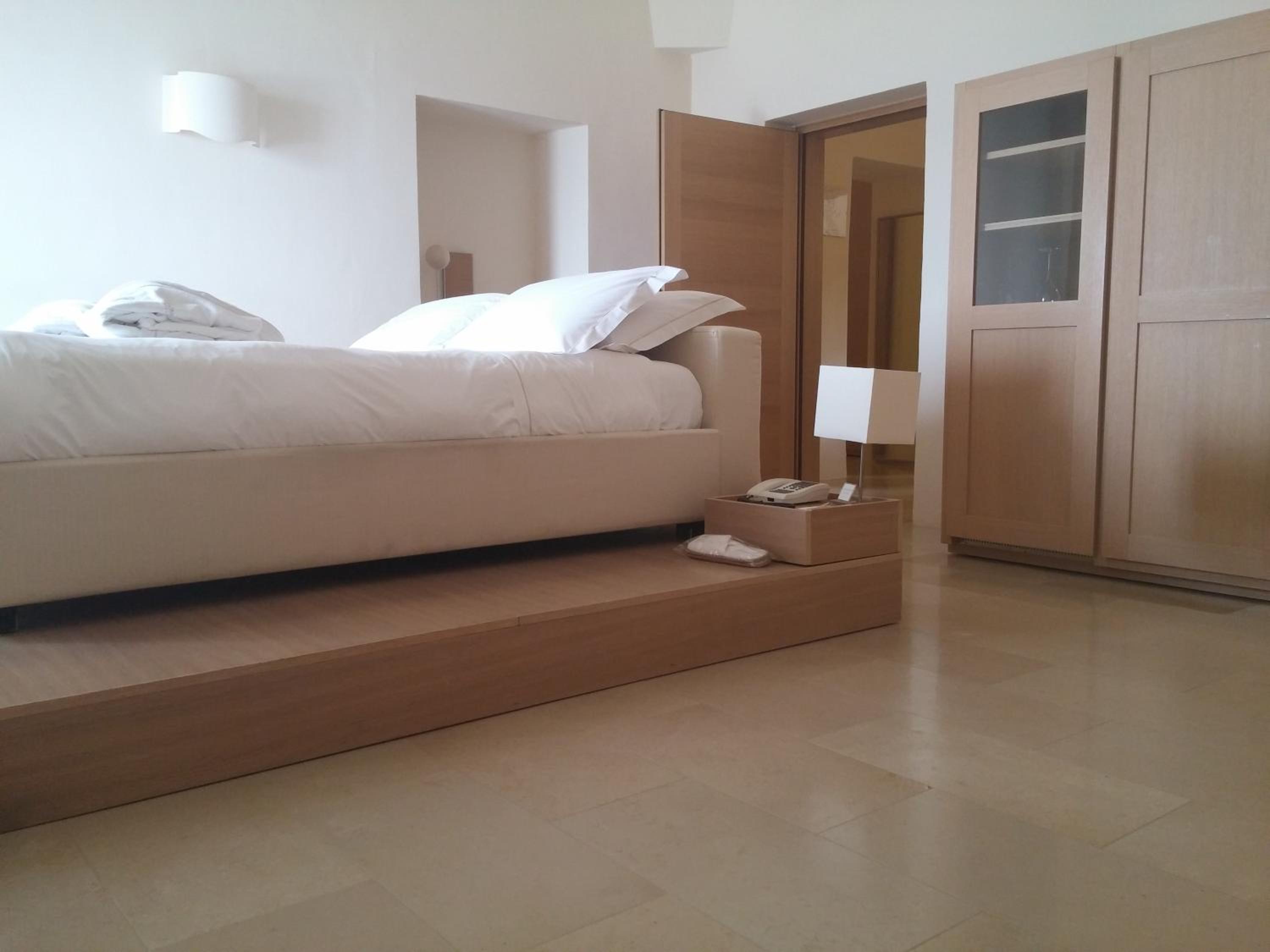 Deluxe Double Room with View - Photo 5