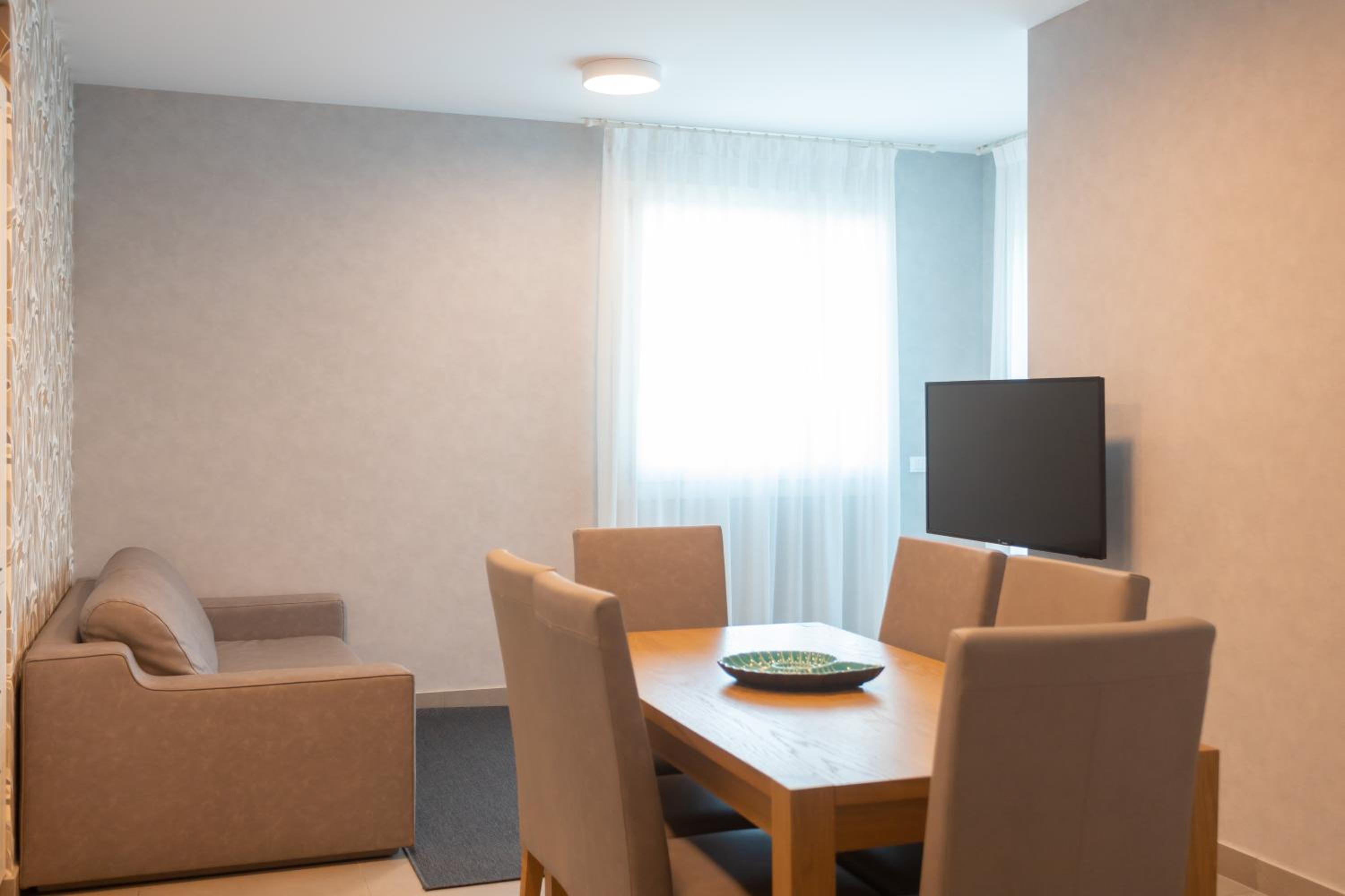 Family Suite with Lagoon View and Beach Access