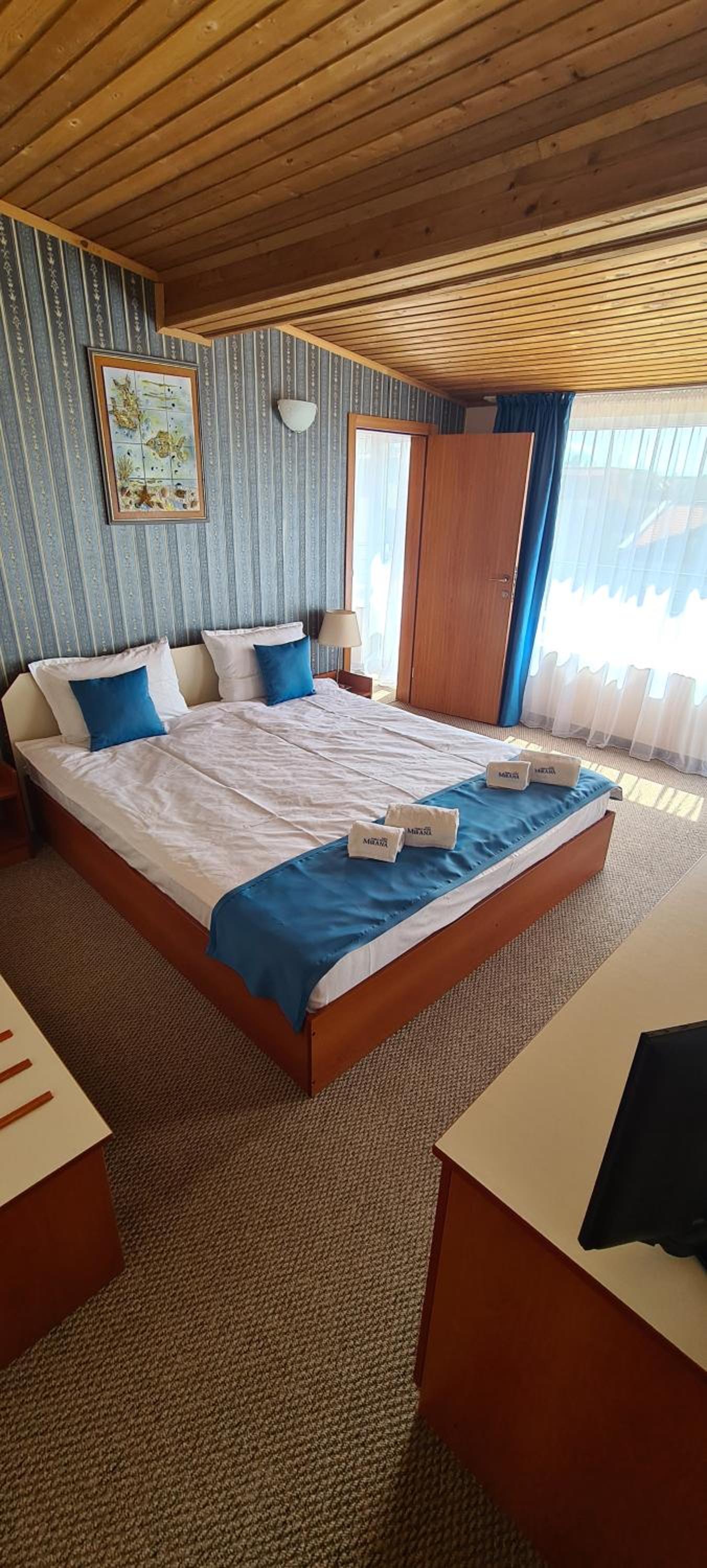 Family Room with Sea View - Photo 1