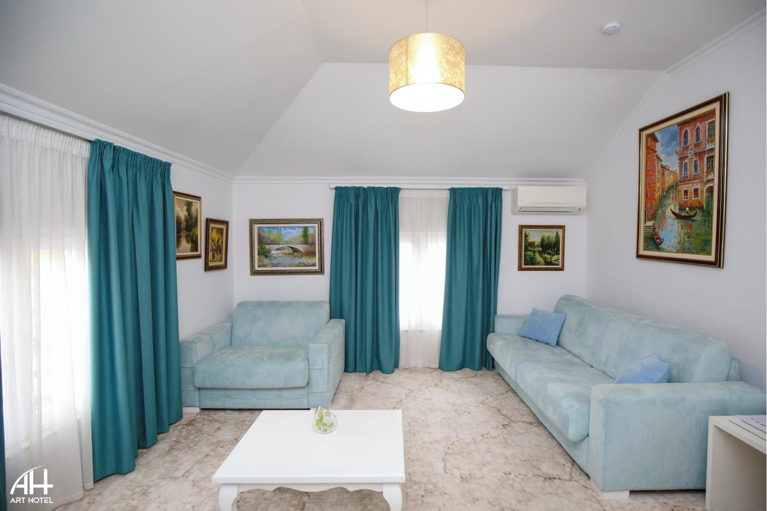 Superior Suite photo 1