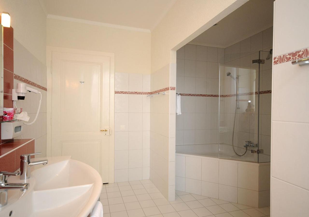 Standard Double Room - Photo 5