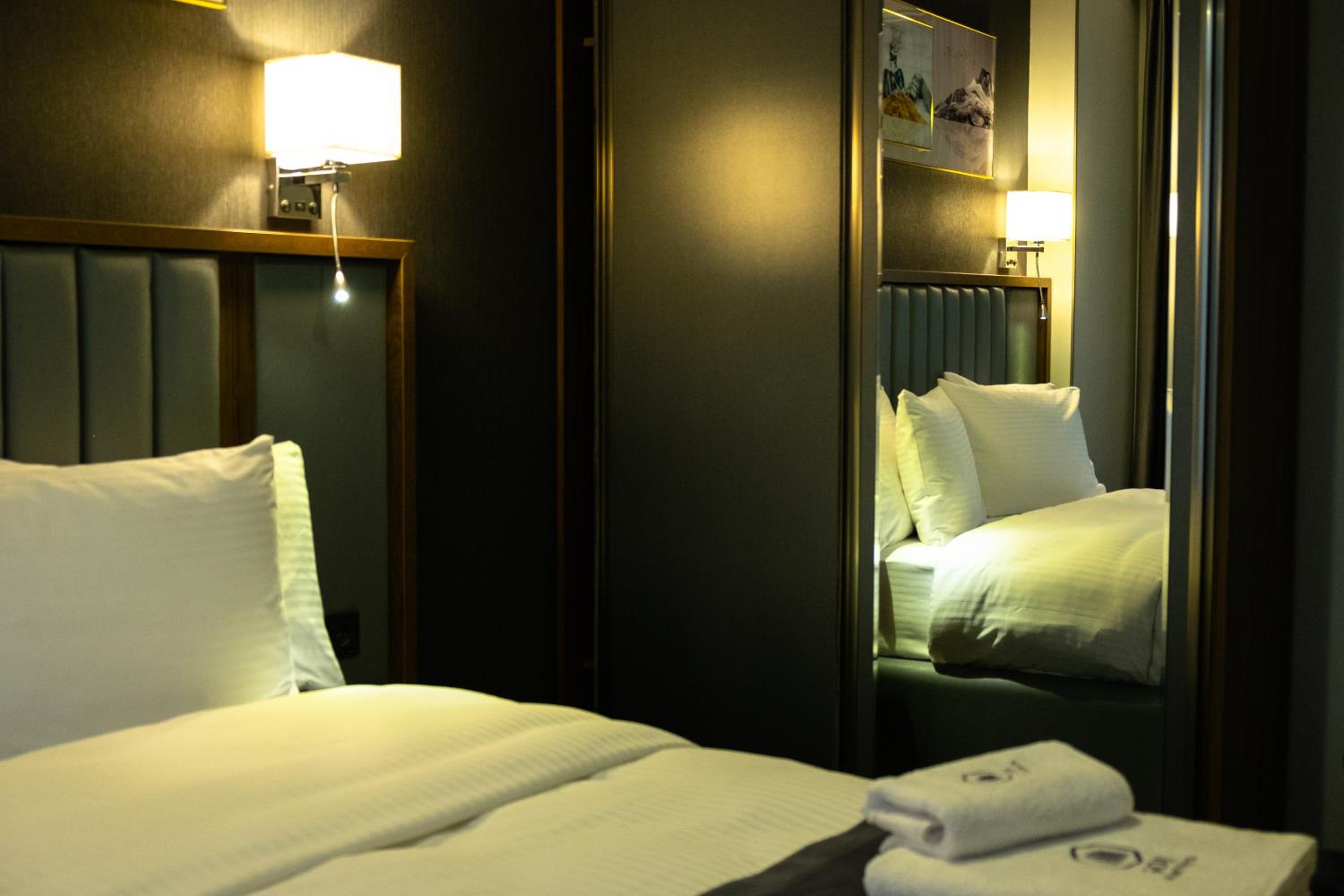 Family Suite with Balcony photo 2