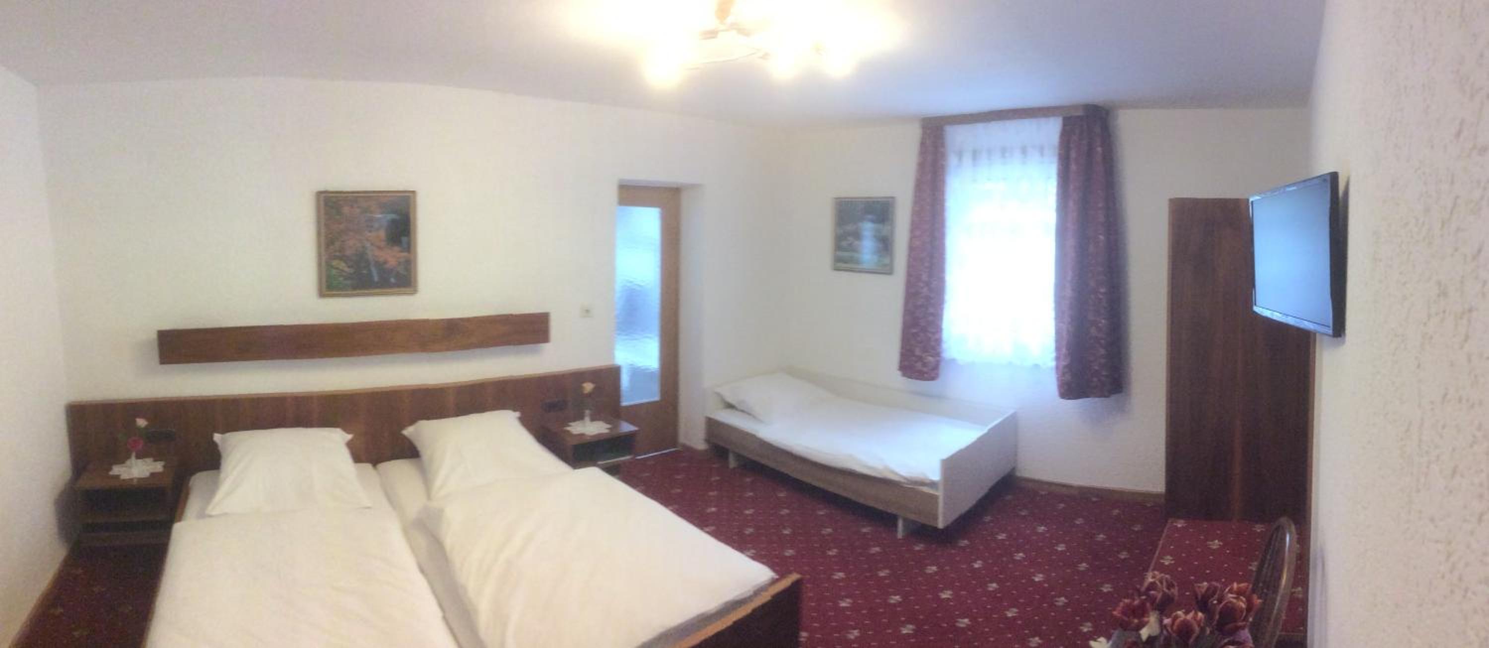 Triple Room photo 2