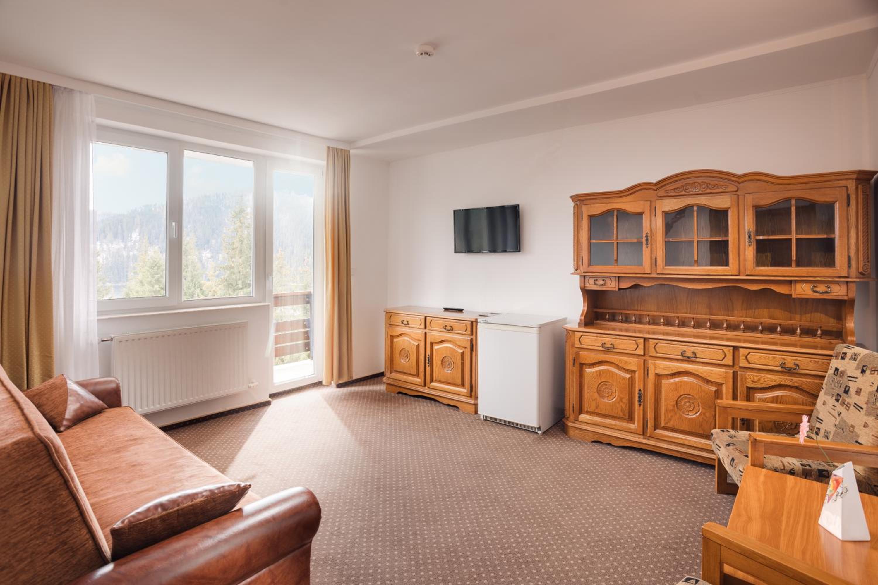 One-Bedroom Suite photo 2