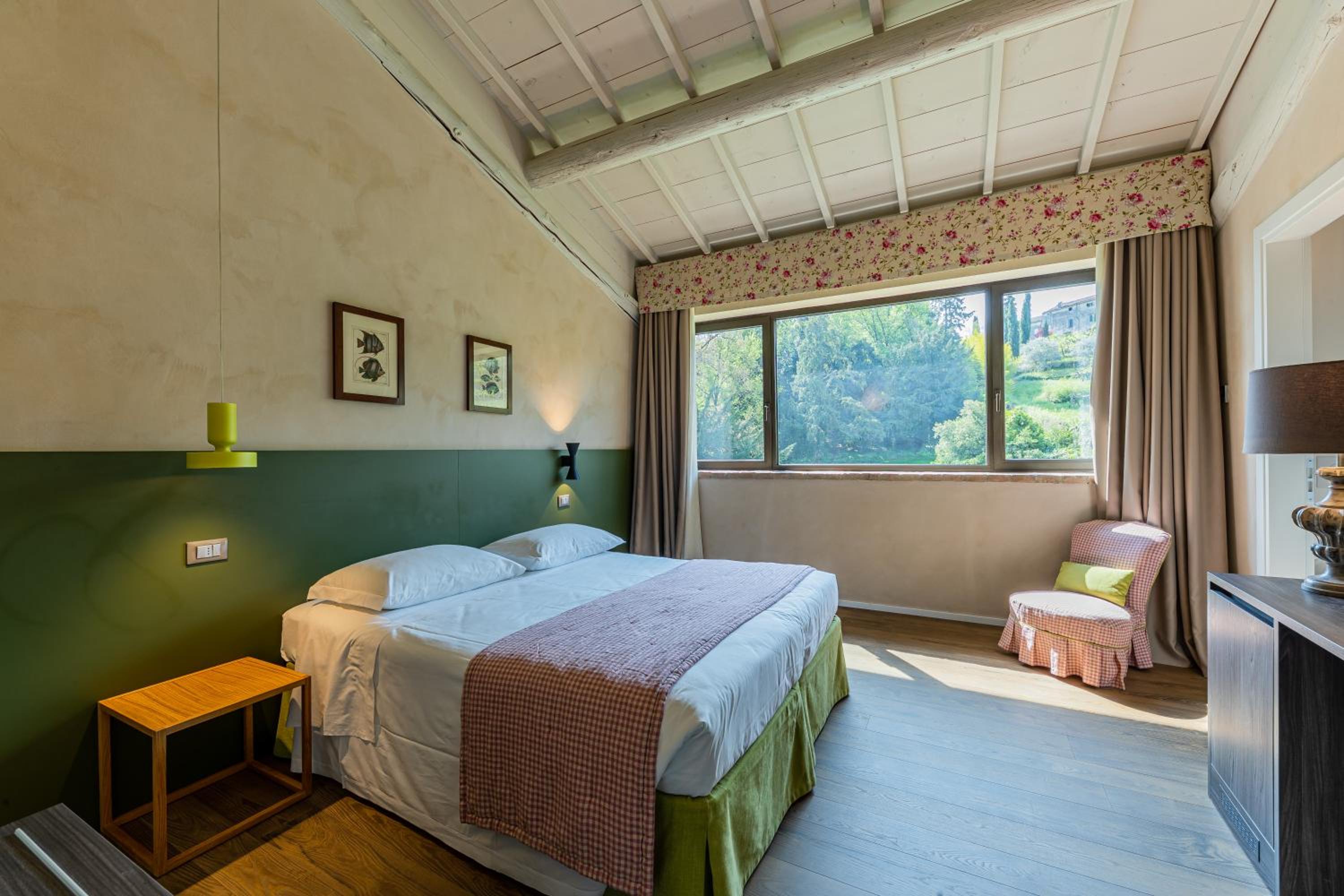 Large Double or Twin Room