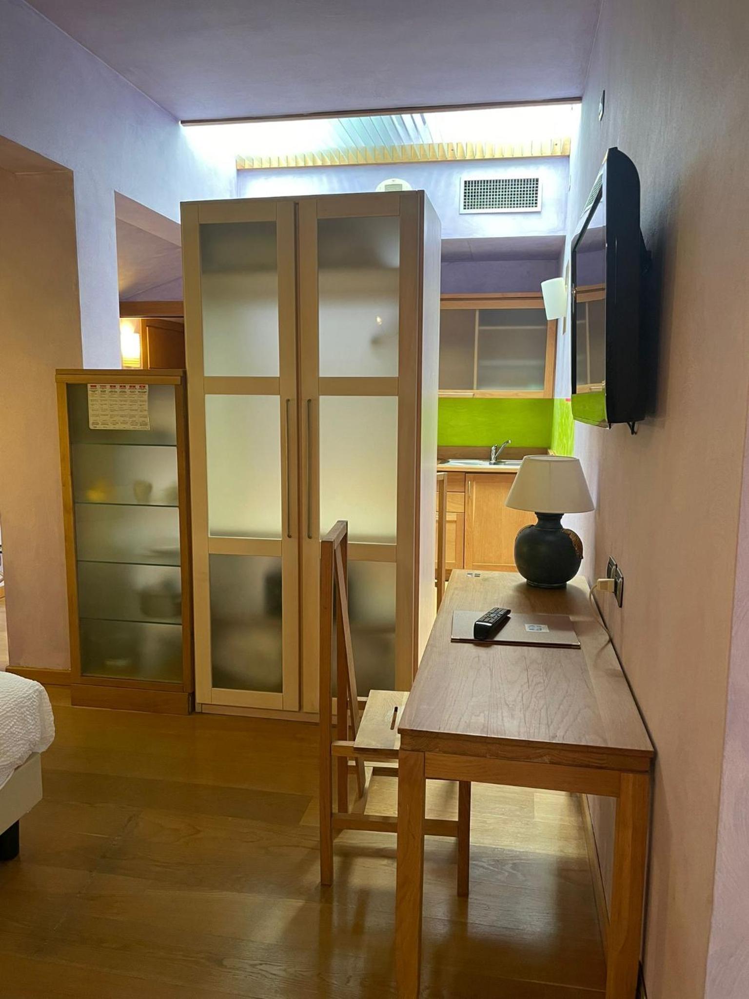 Studio (2 Adults) photo 3