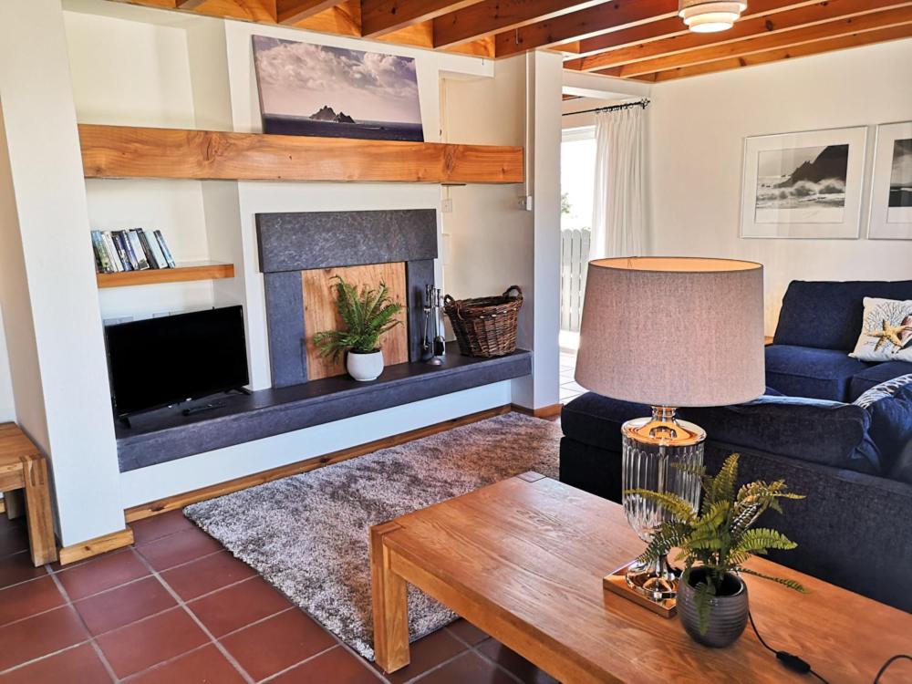 Four-Bedroom Holiday Home photo 1