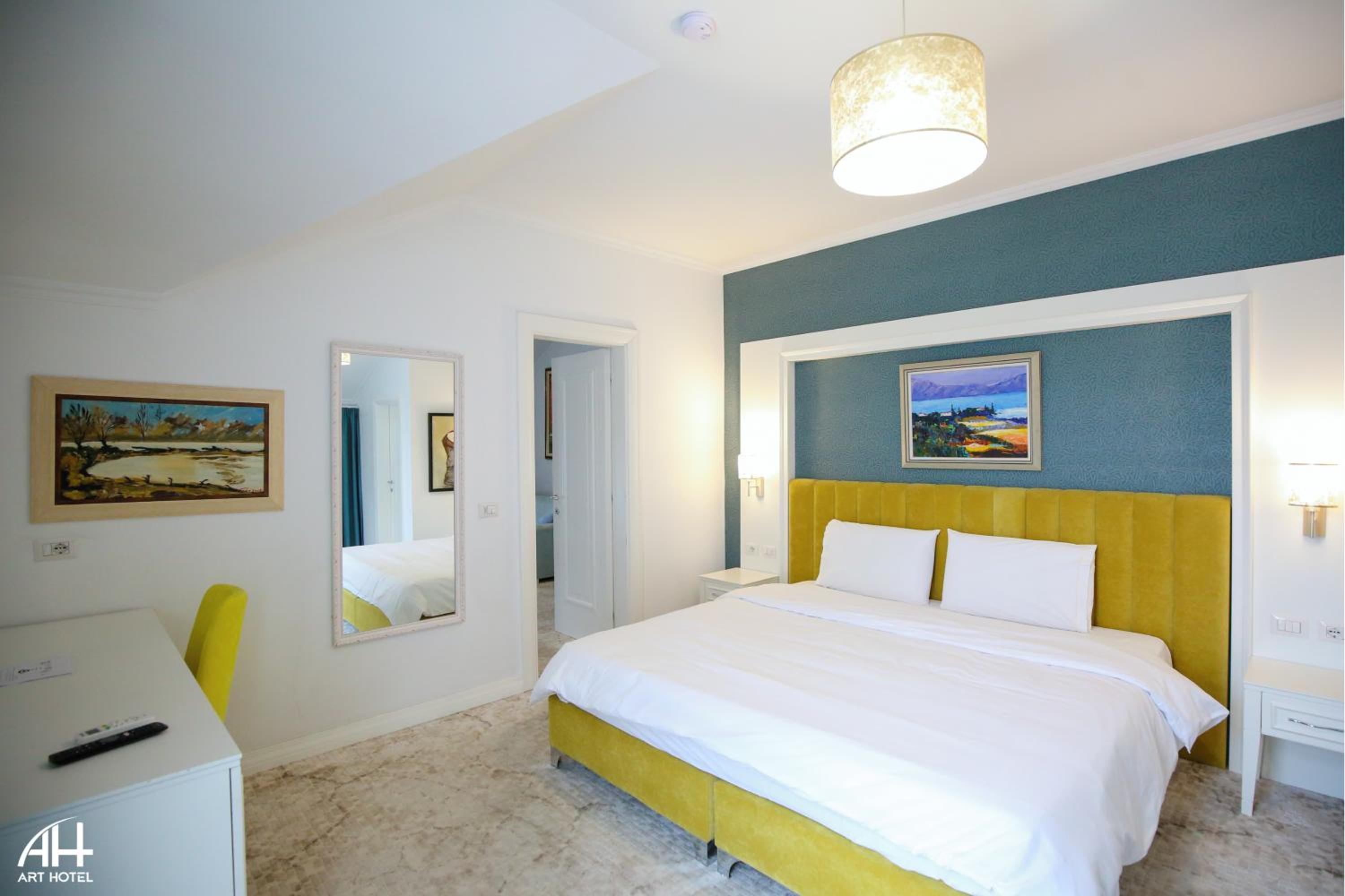 Suite with Balcony photo 1