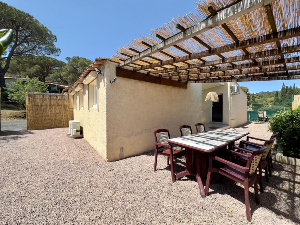 Three-Bedroom House photo 2