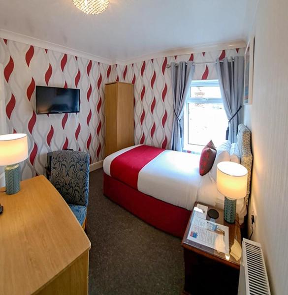 Single Room with Private Bathroom photo 1