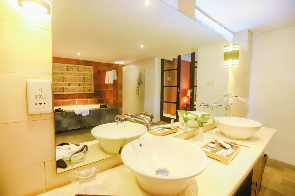 Bungalow (Suite) photo 2