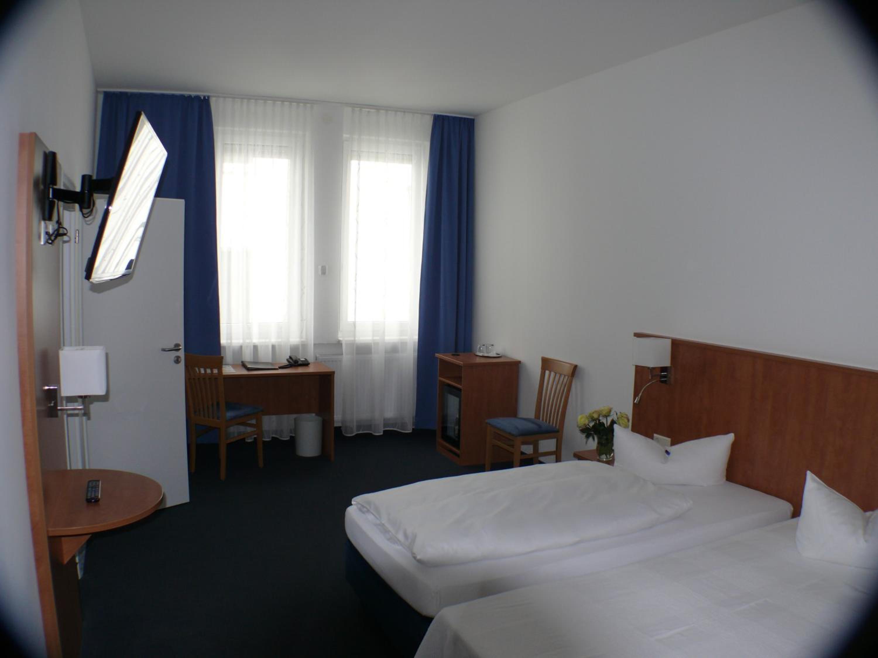 Single Room photo 3