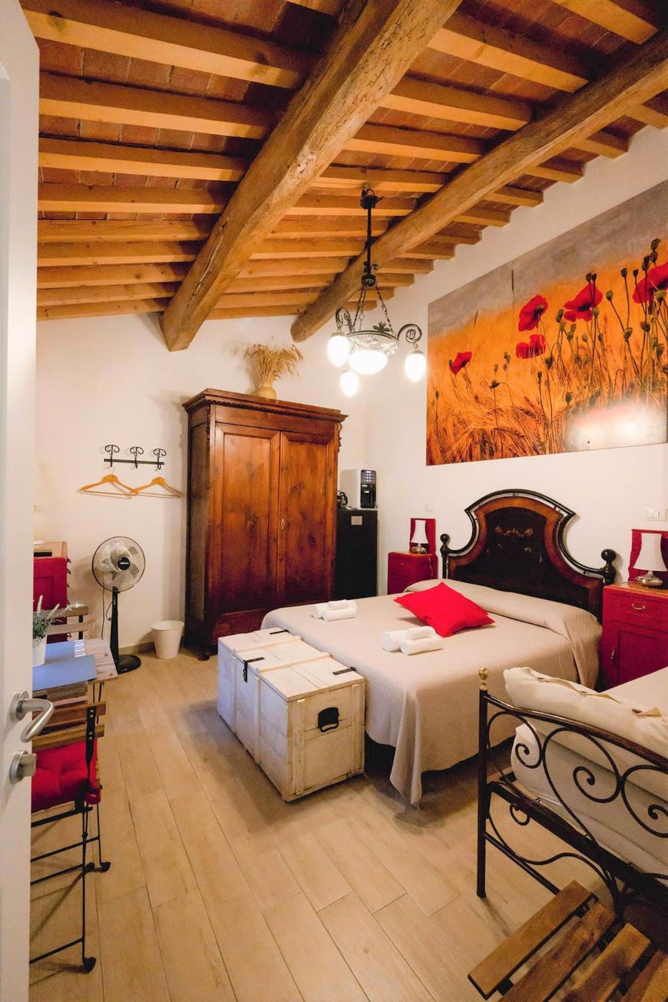 Double or Twin Room with Private External Bathroom - Photo 1