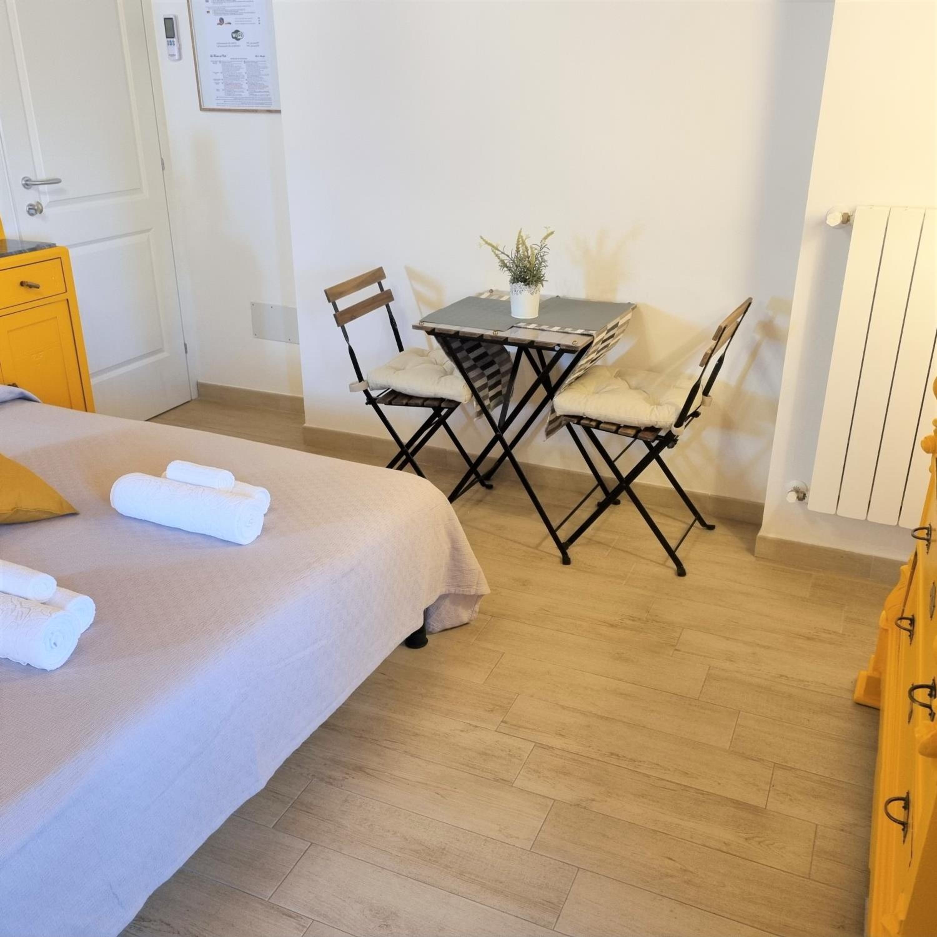 Double Room - Photo 4