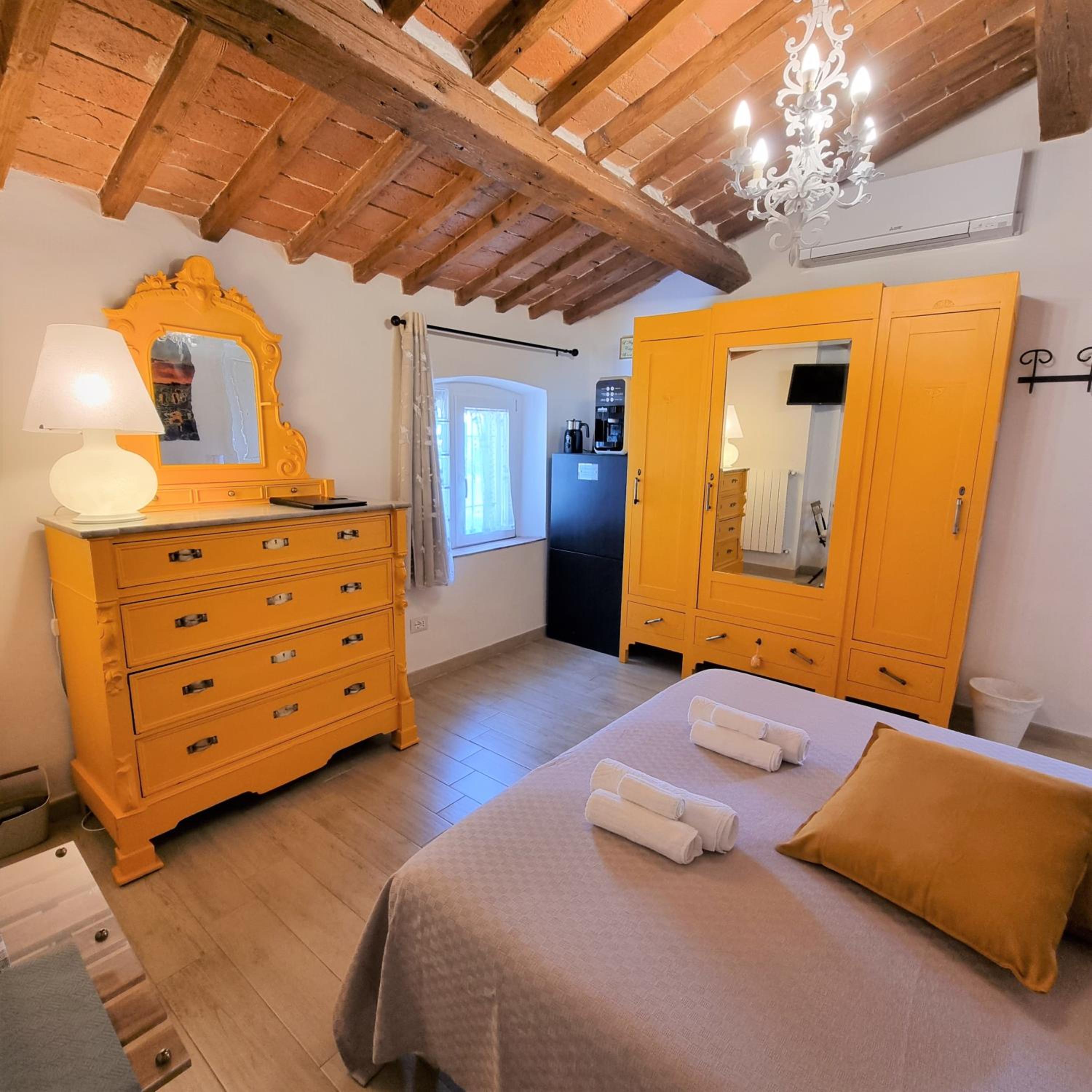 Double Room - Photo 5