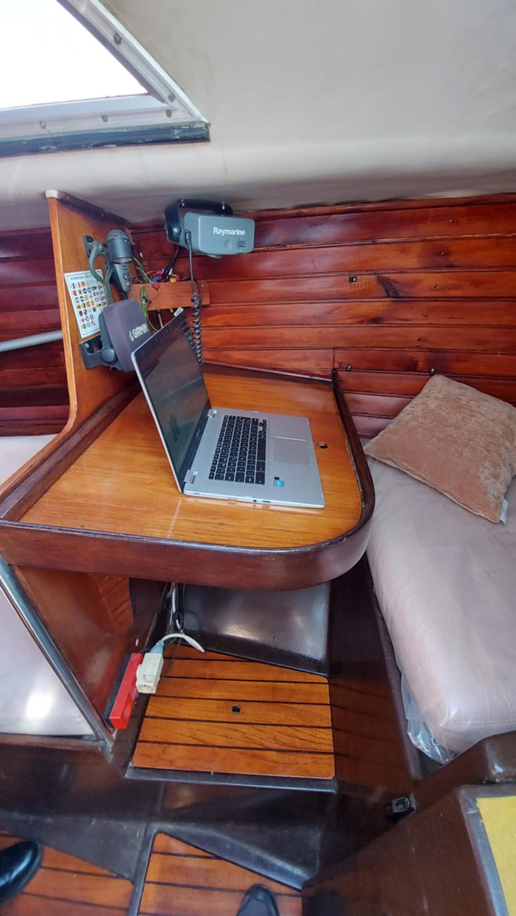 Superior Cabin on Boat photo 3