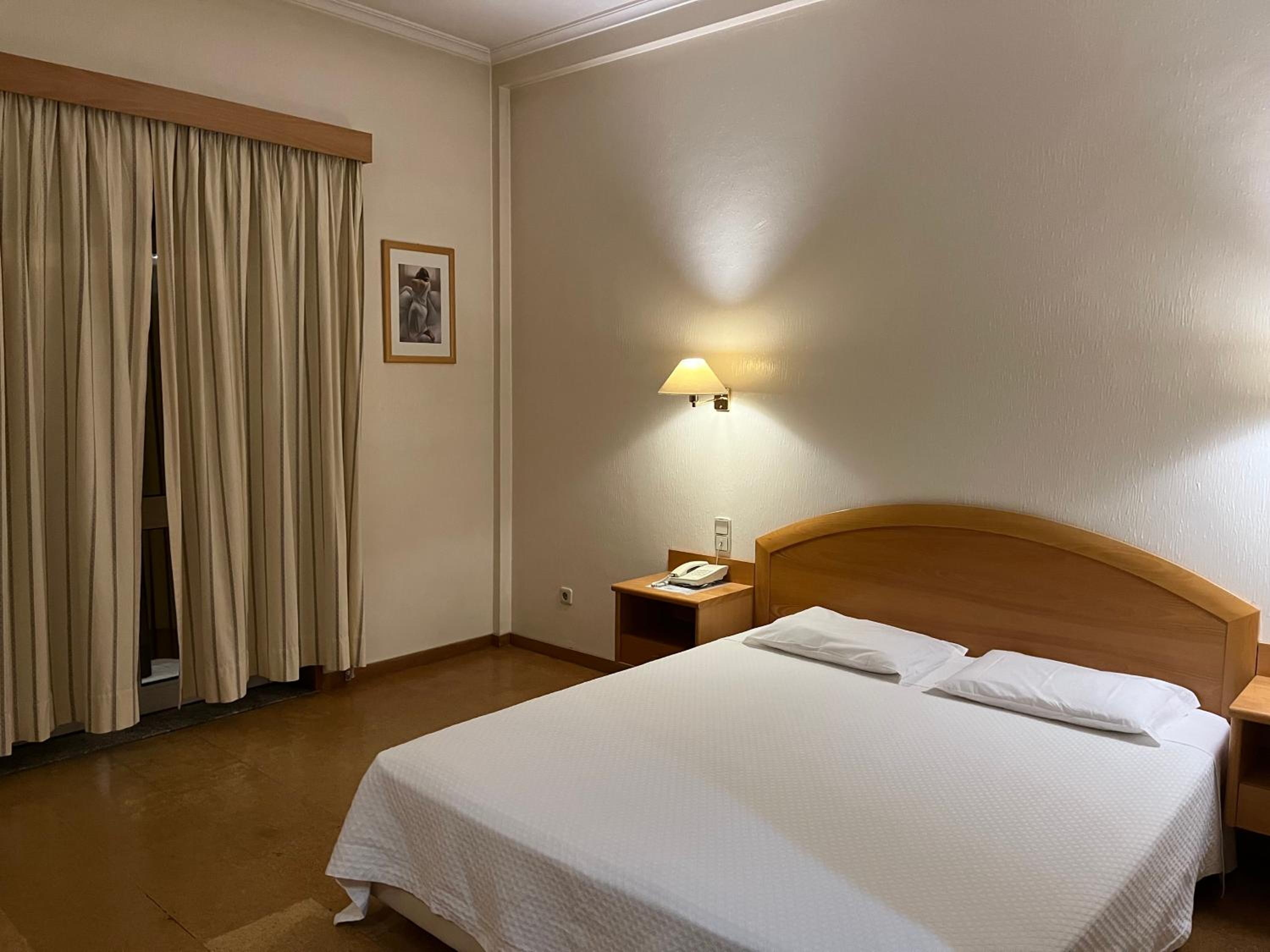 Double Room with River View - Photo 1