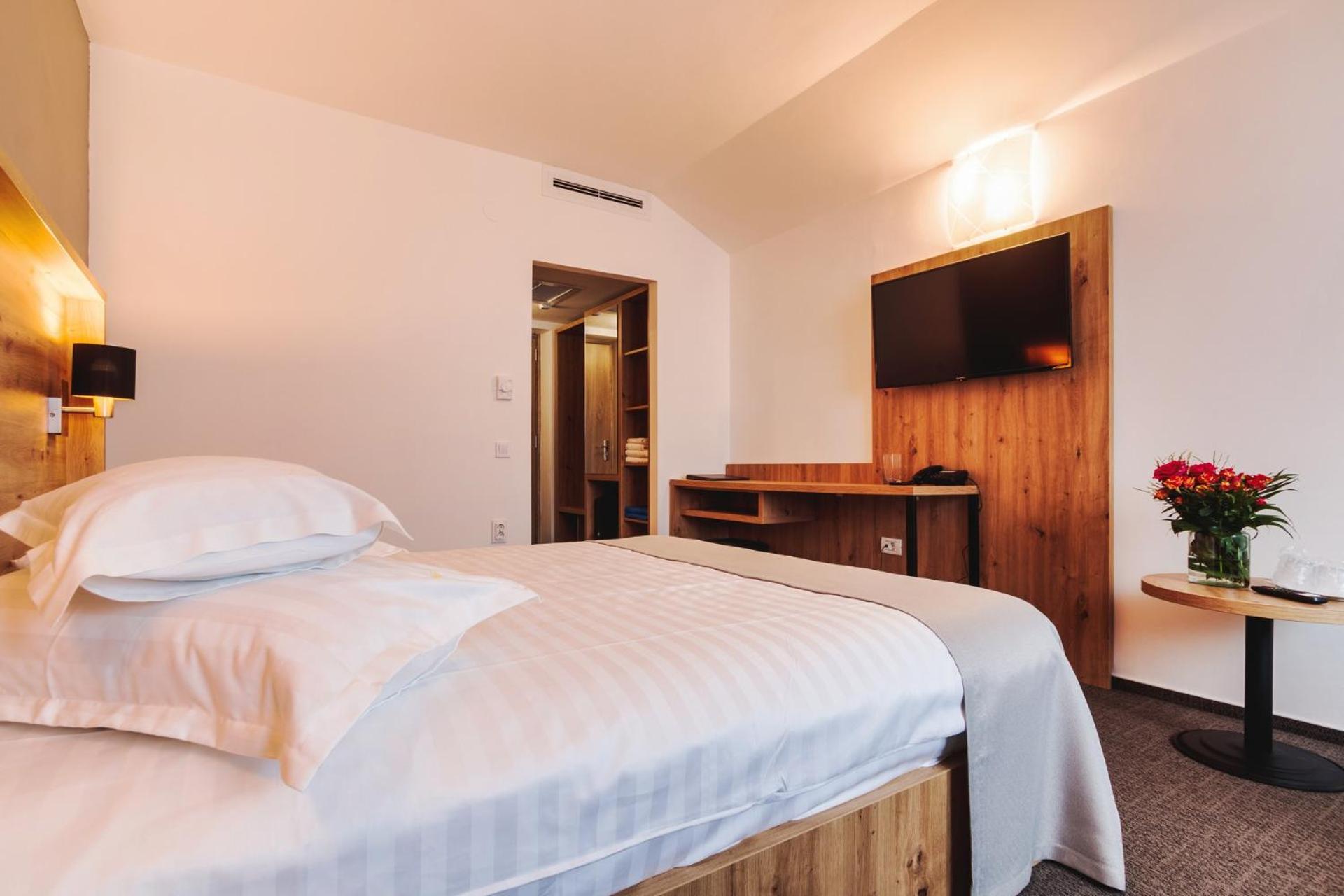 Single Room - Photo 19