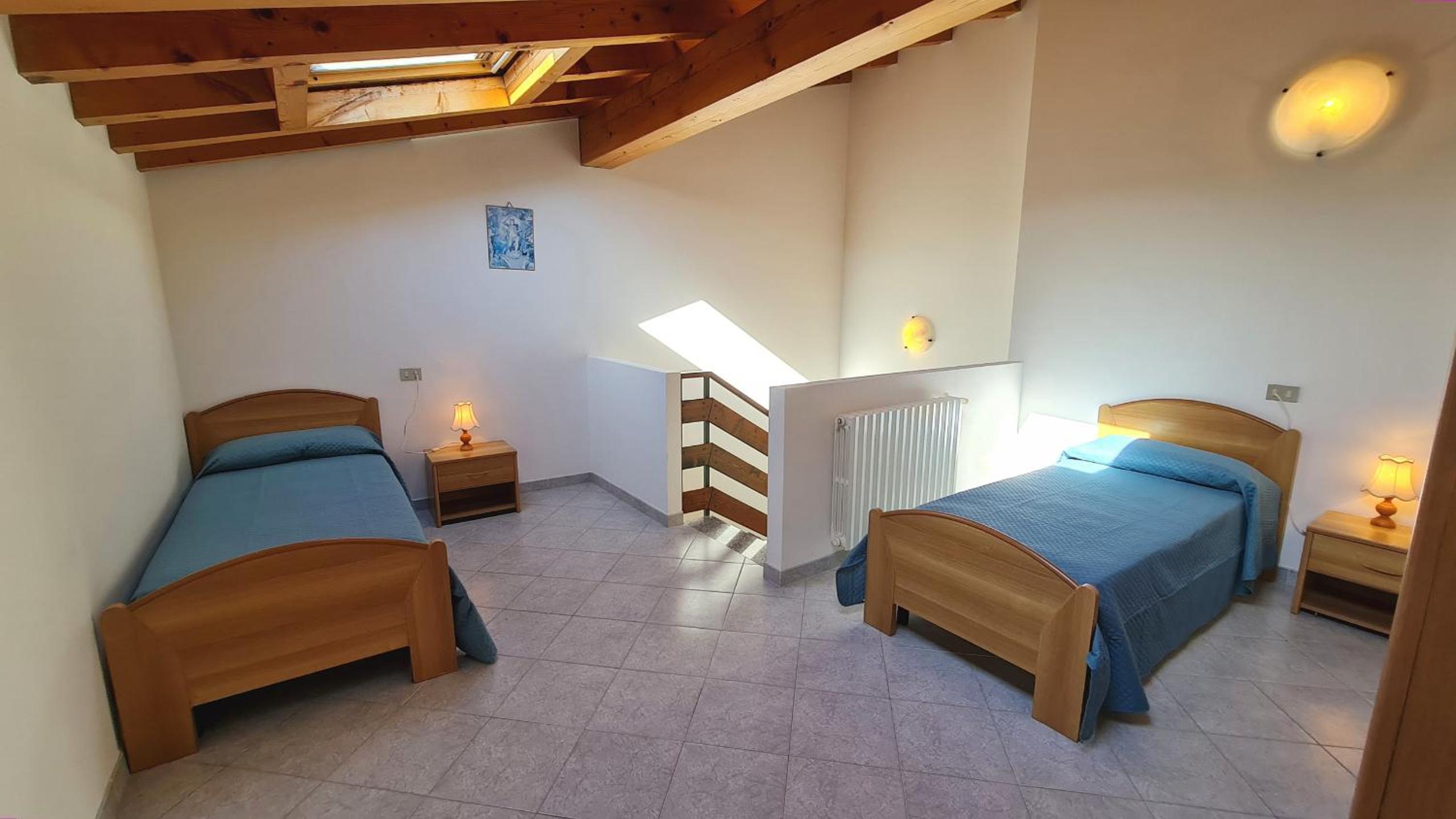 Apartment - Split Level photo 2