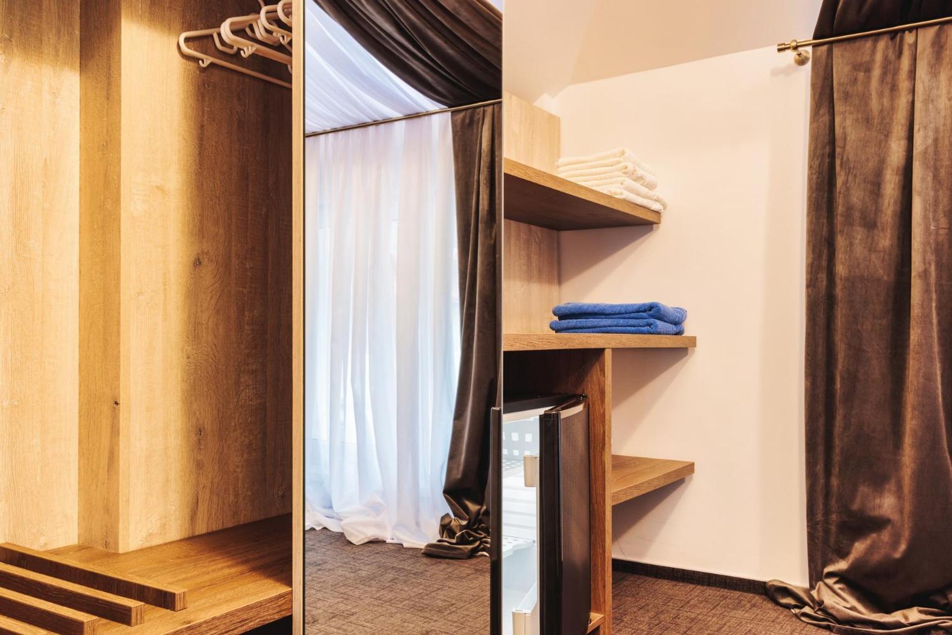Single Room - Photo 10