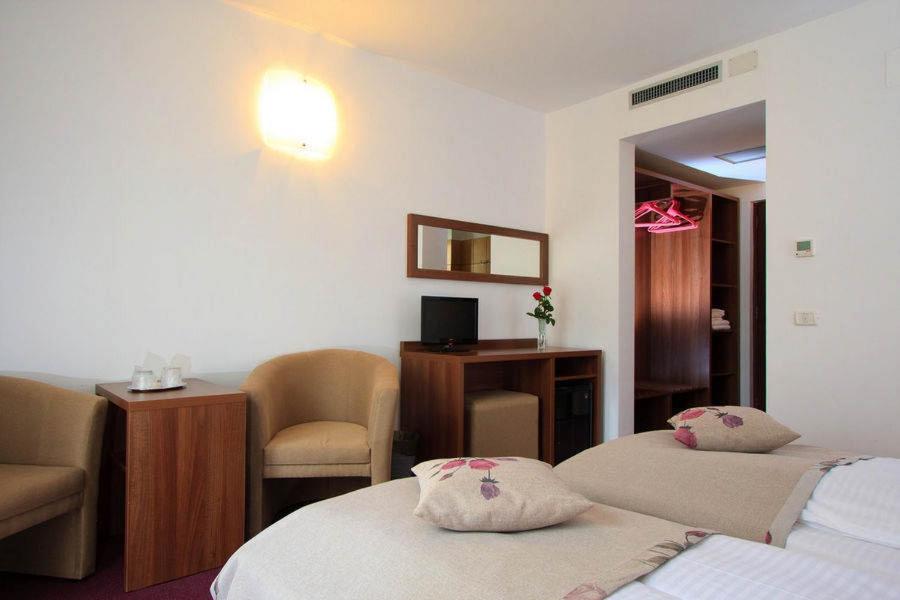 Single Room - Photo 16