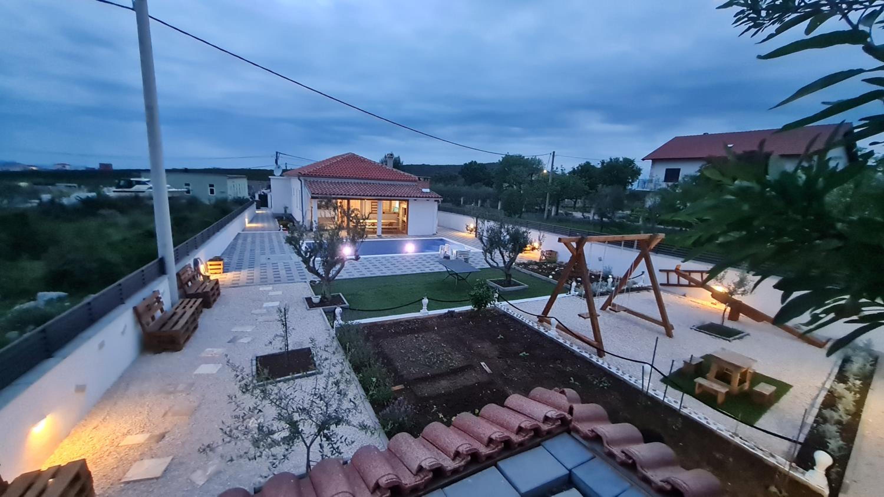 Three-Bedroom Villa photo 2