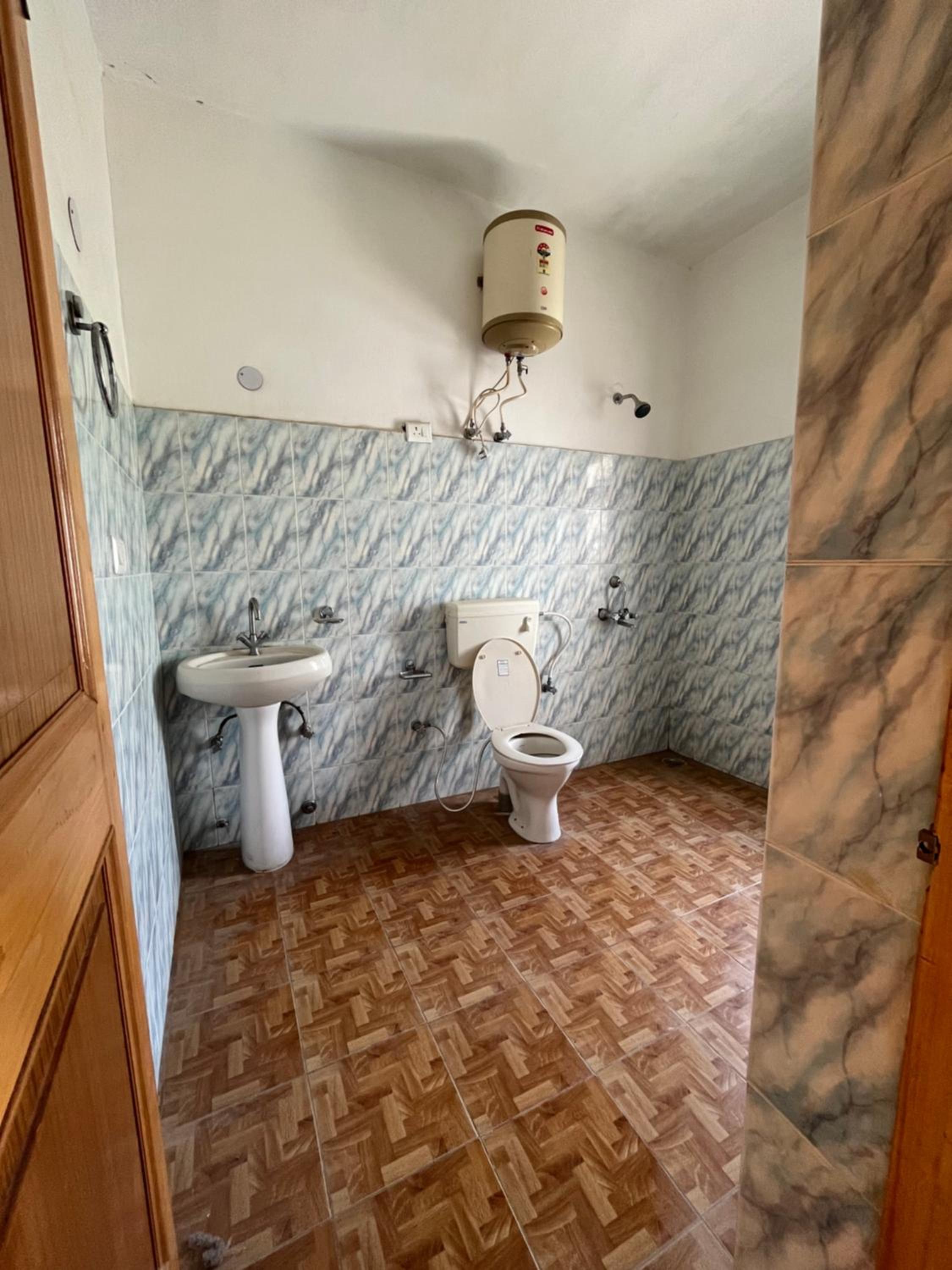 Double Room with Private Bathroom photo 2