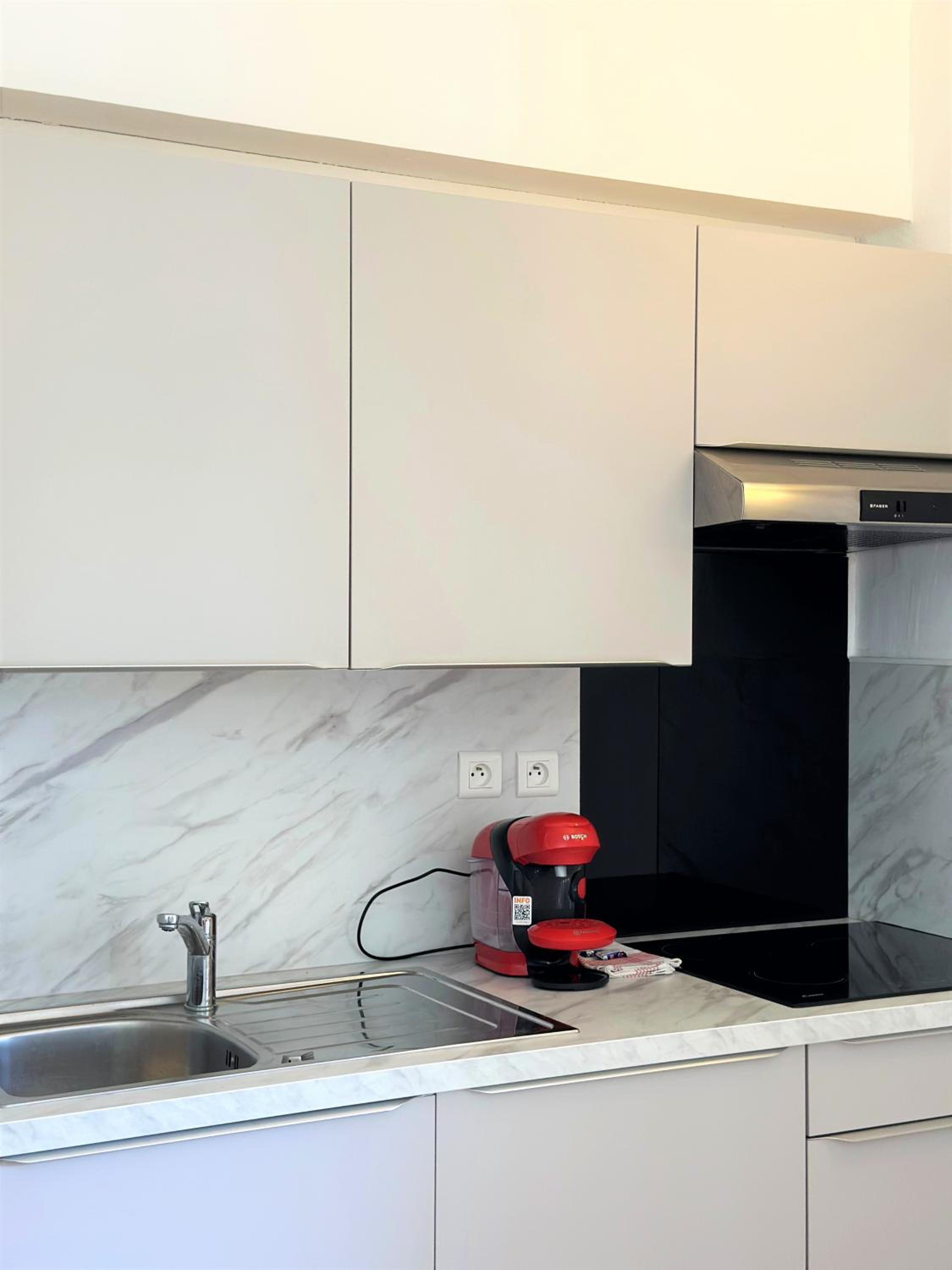 Two-Bedroom Apartment with Terrace photo 2