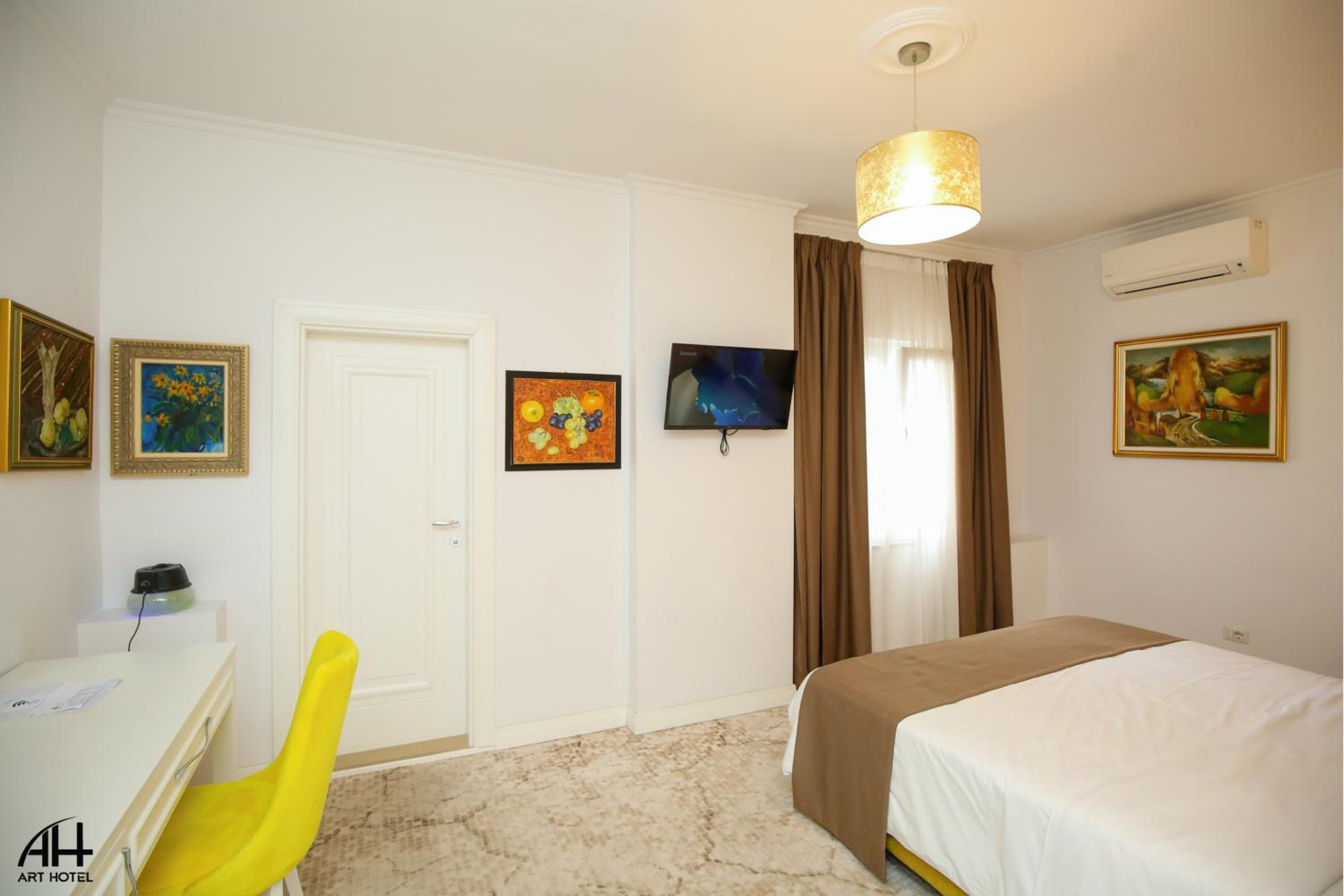 Single Room with Balcony photo 3