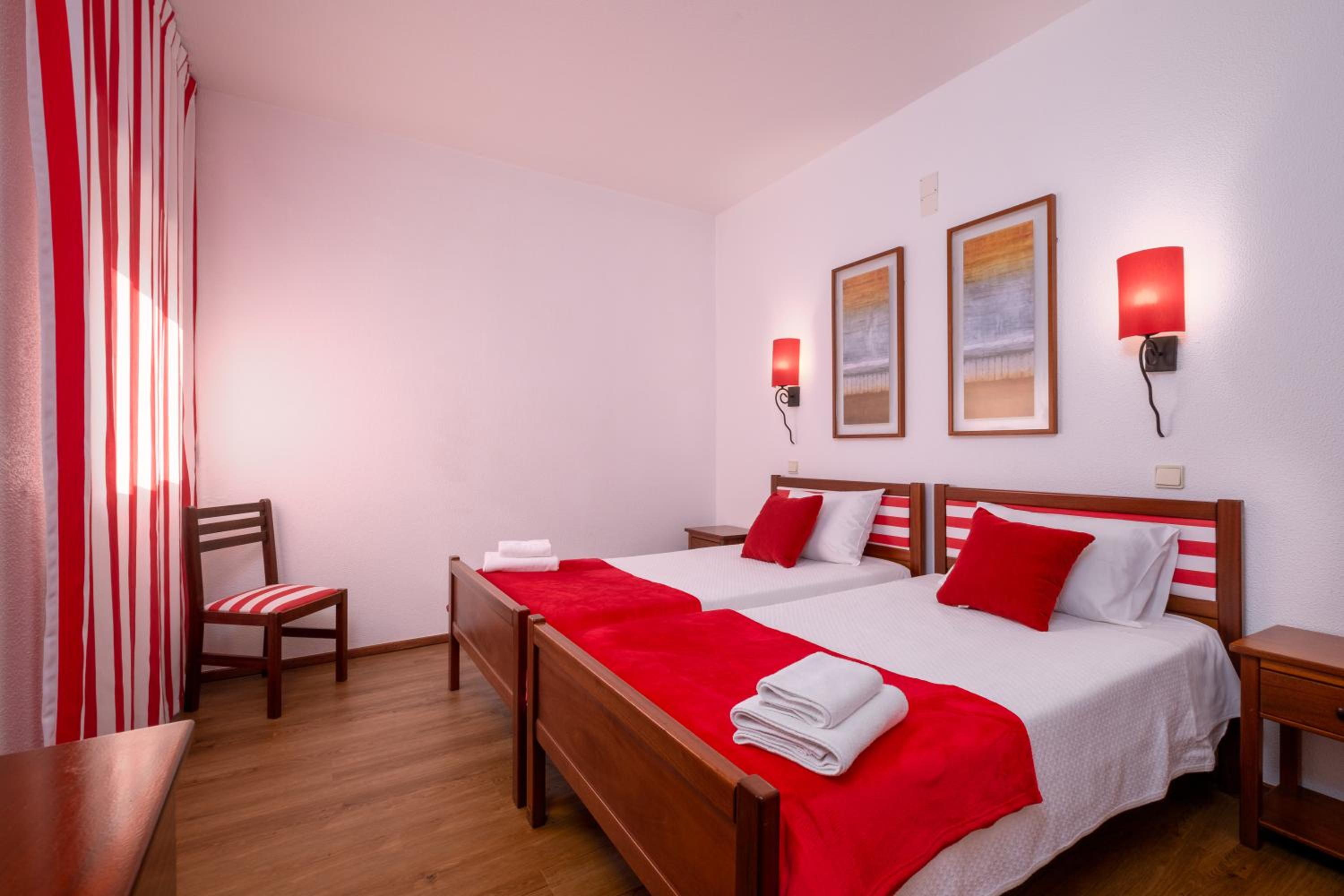 Twin Room with Balcony - Photo 1