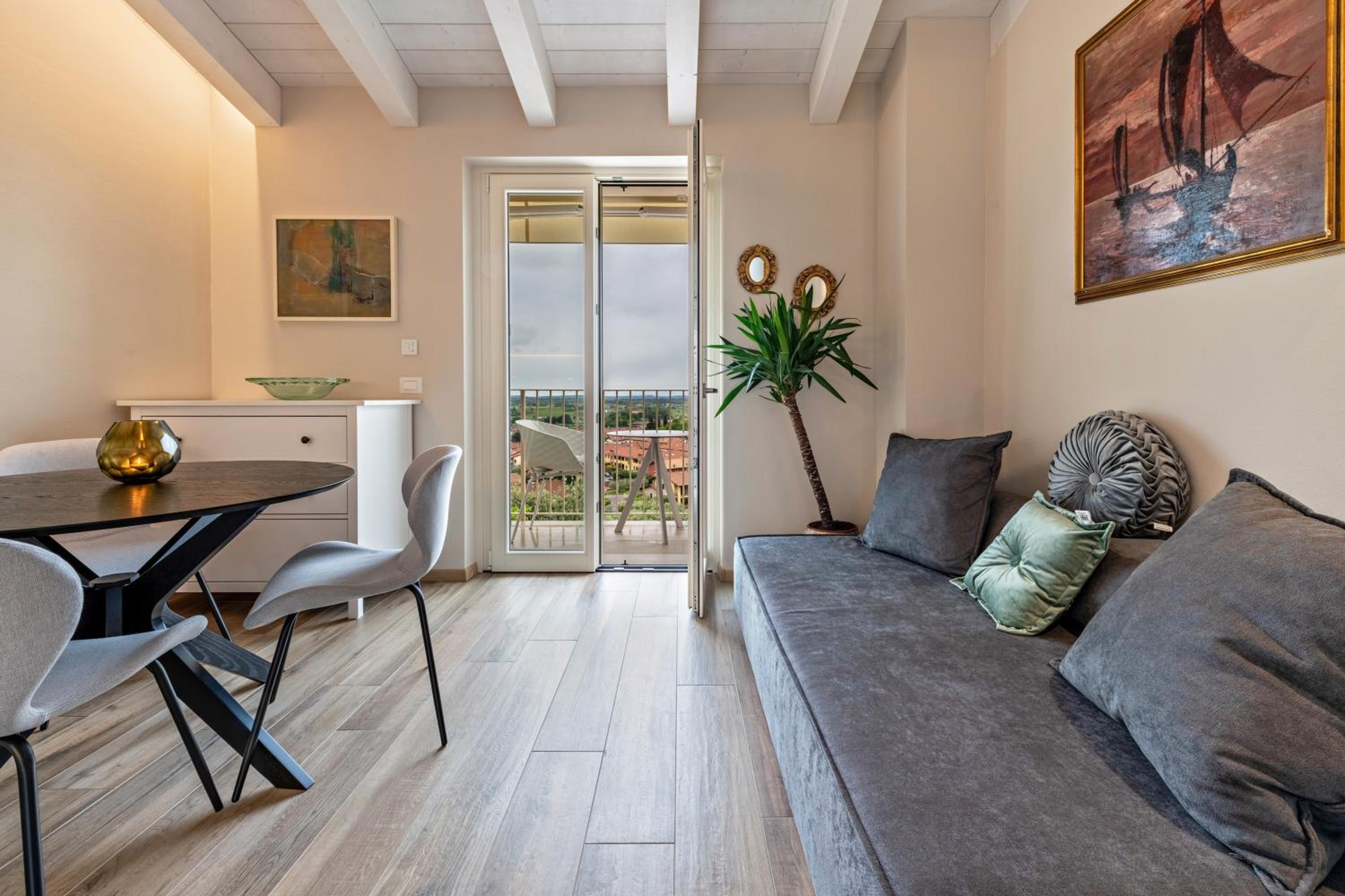 Superior One-Bedroom Apartment with Balcony