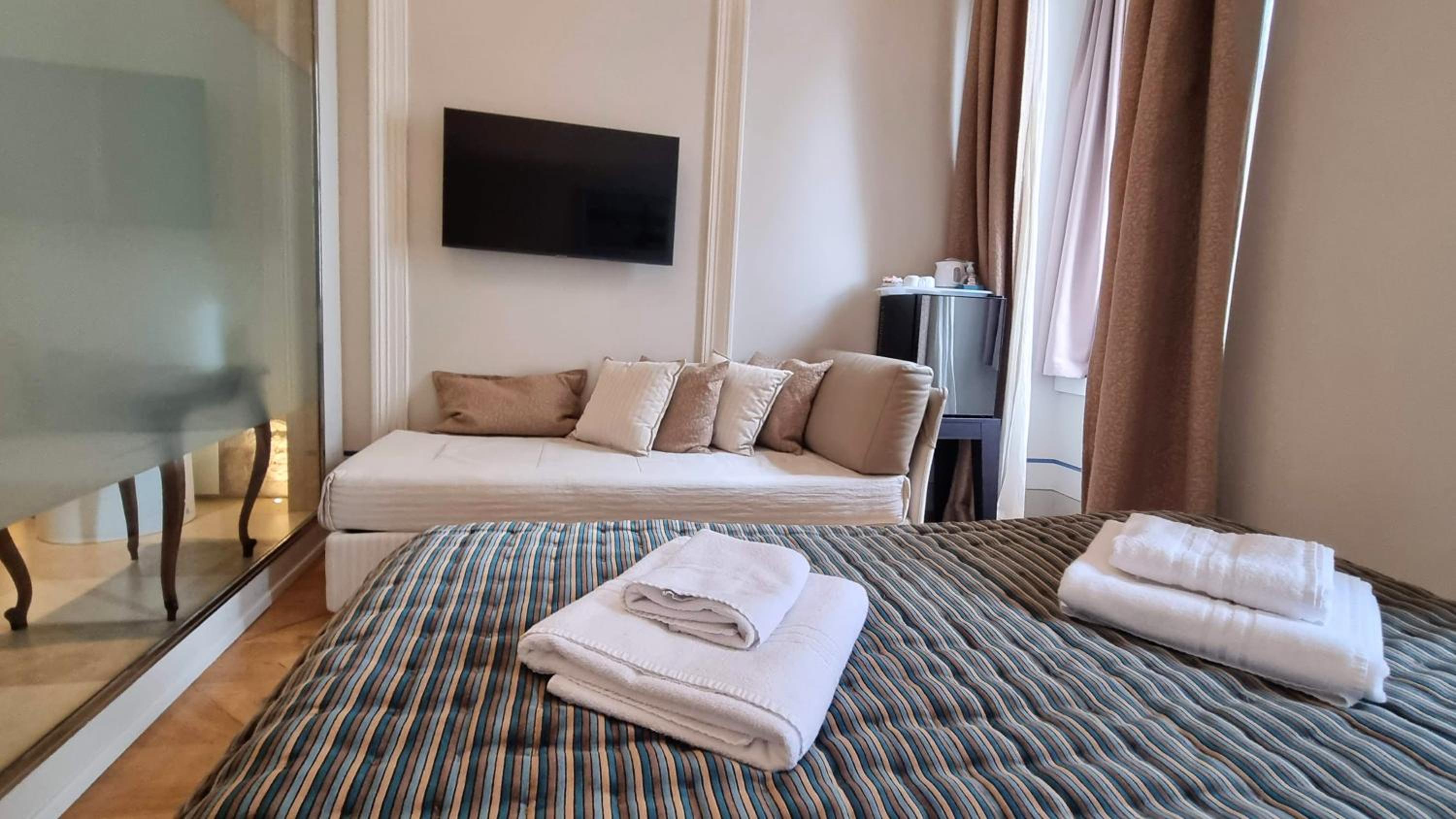 Superior Triple Room - Photo 5