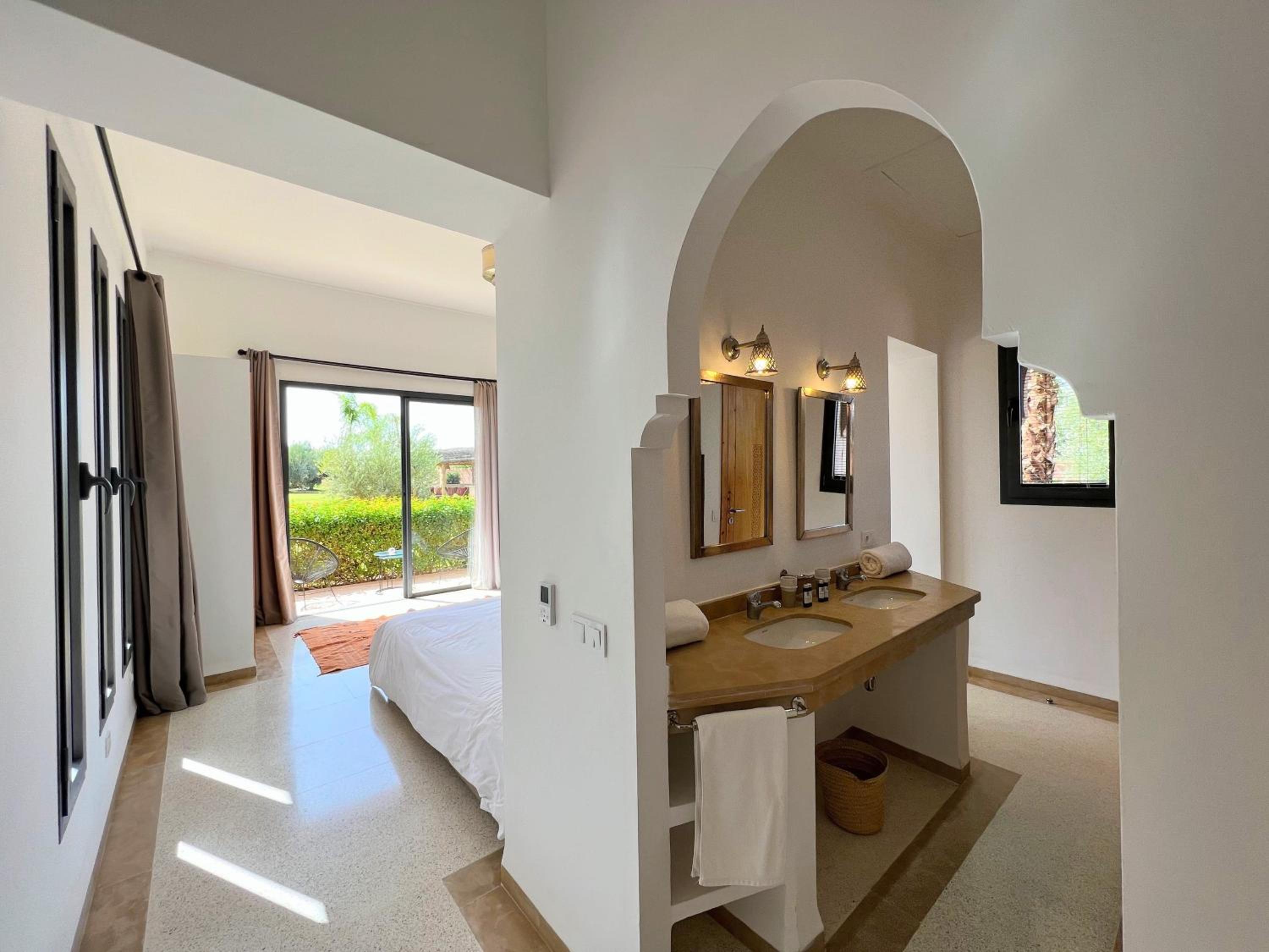 Standard Double or Twin Room - Photo 6