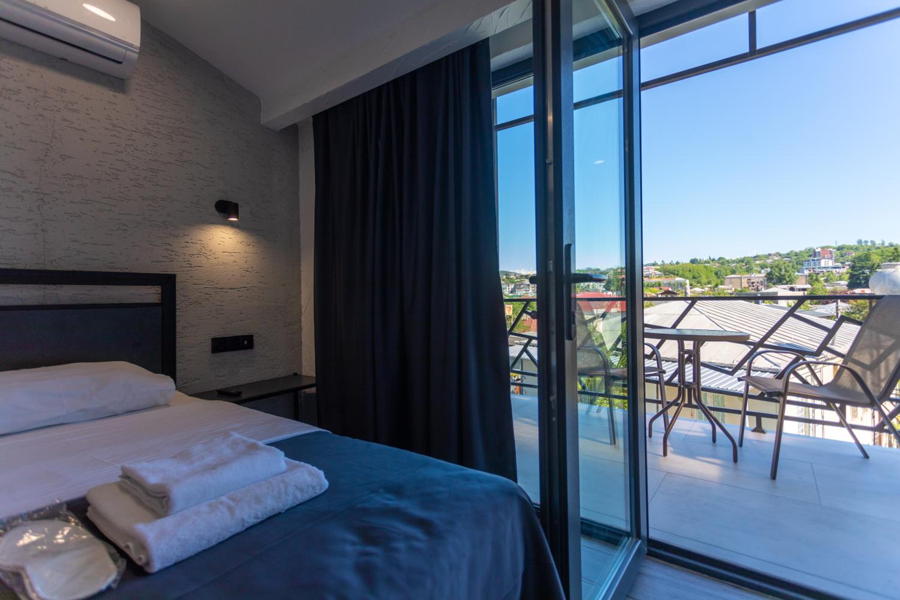Double Room with Balcony photo 3