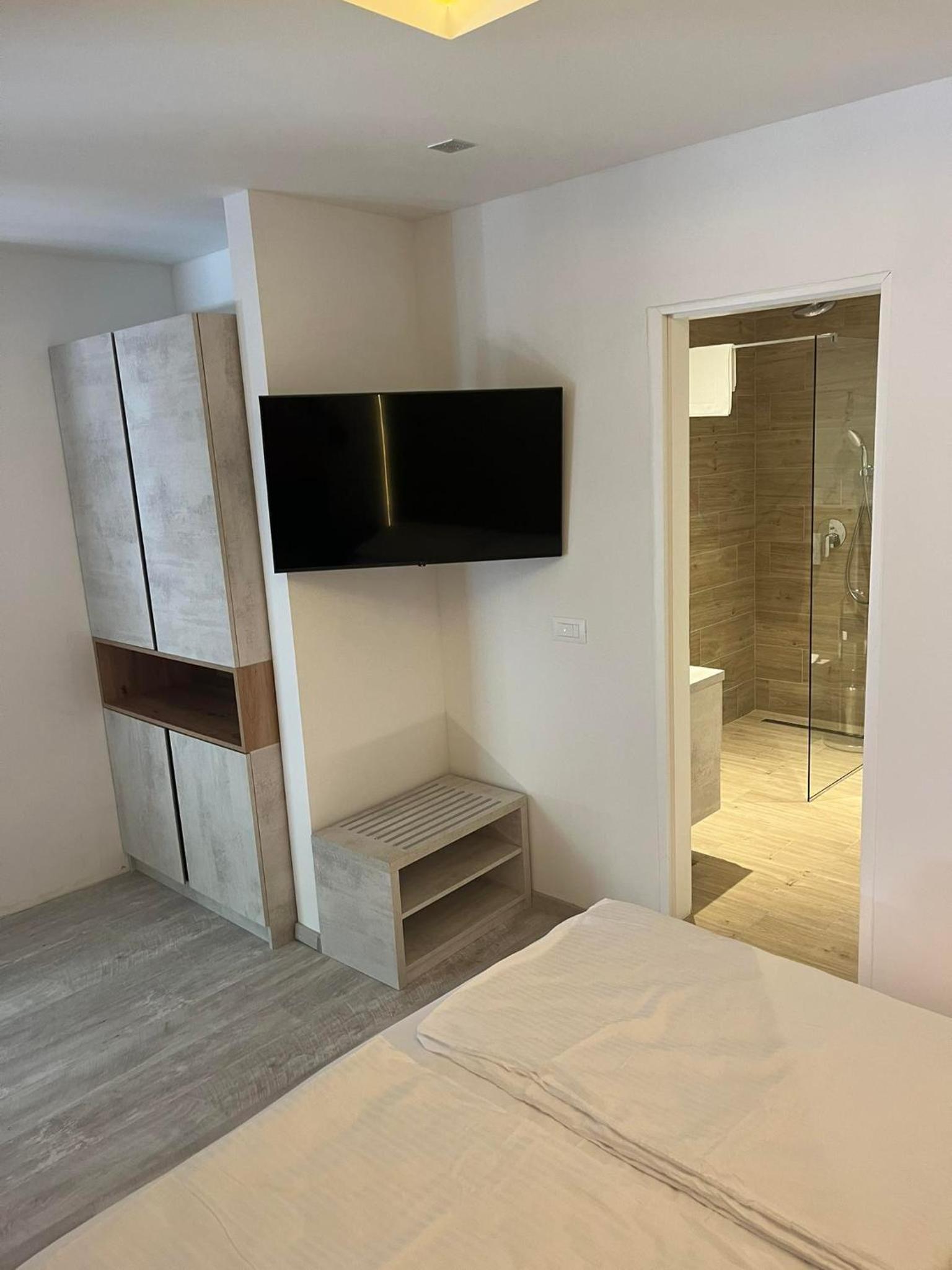 Double Room with Balcony photo 3