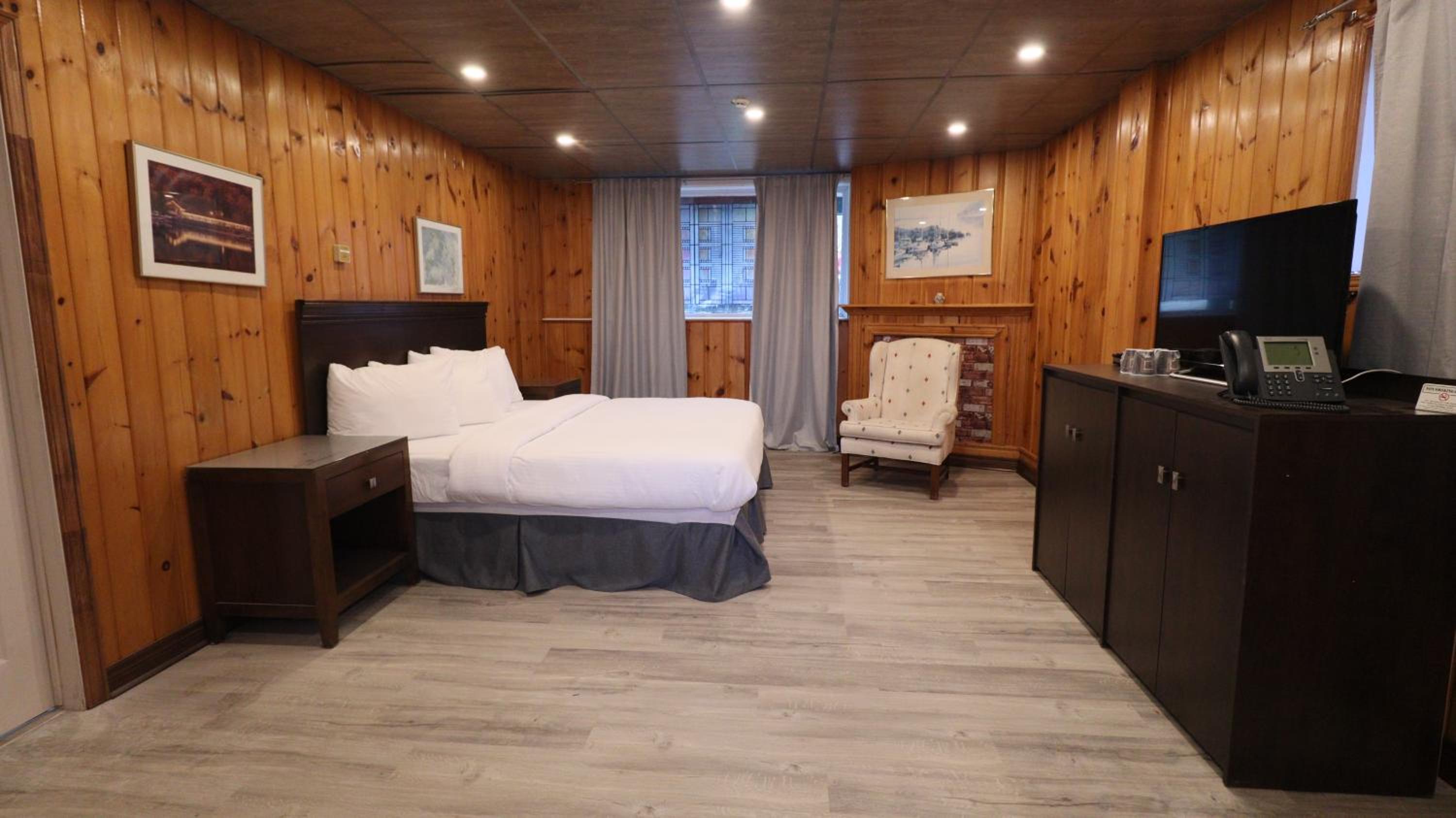 Luxury Quadruple Room