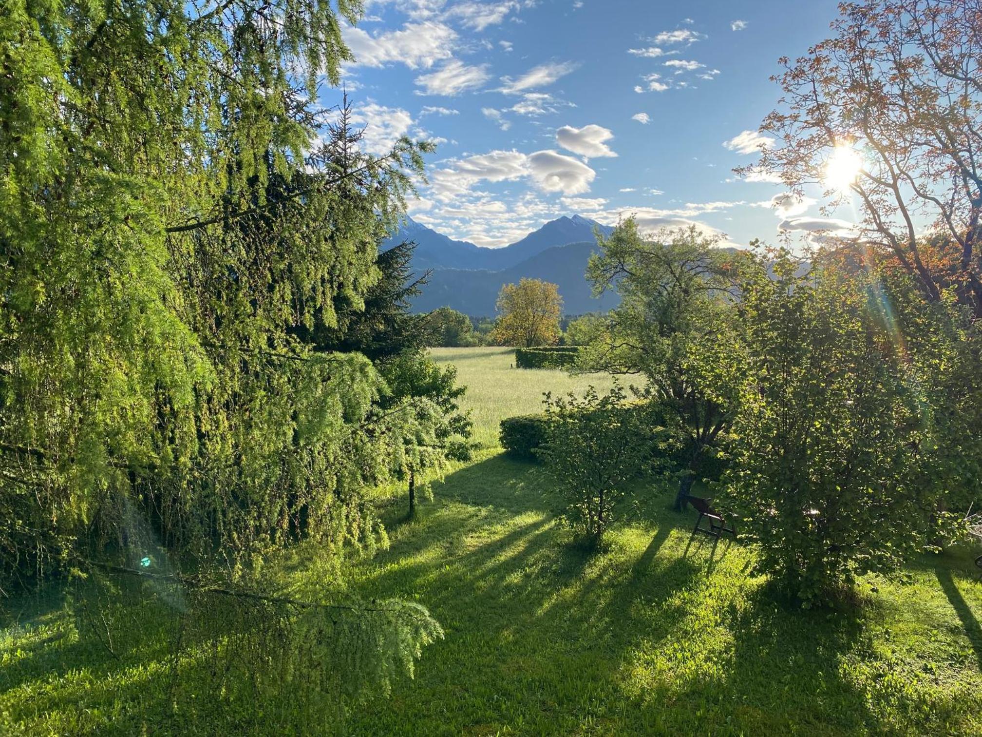 Apartment with Mountain View photo 3
