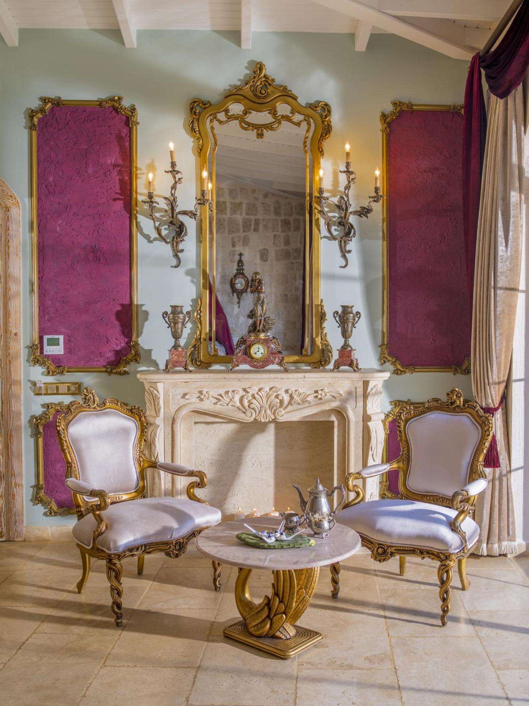 Superior Suite - Photo 1