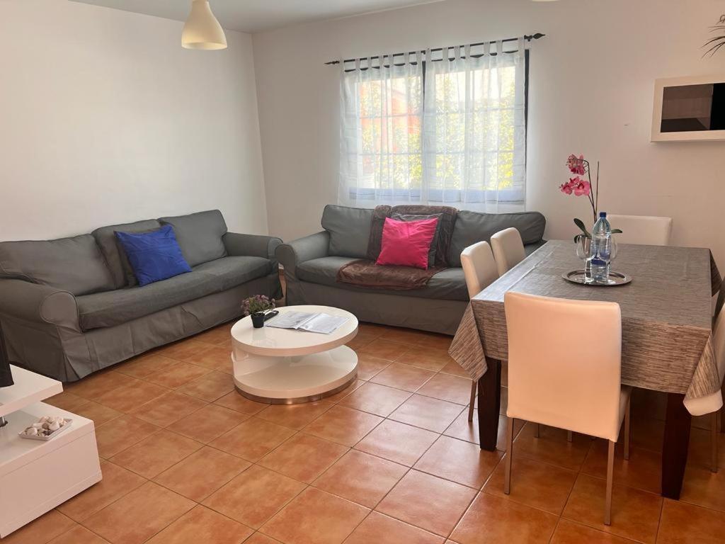 Casa de cuatro habitaciones