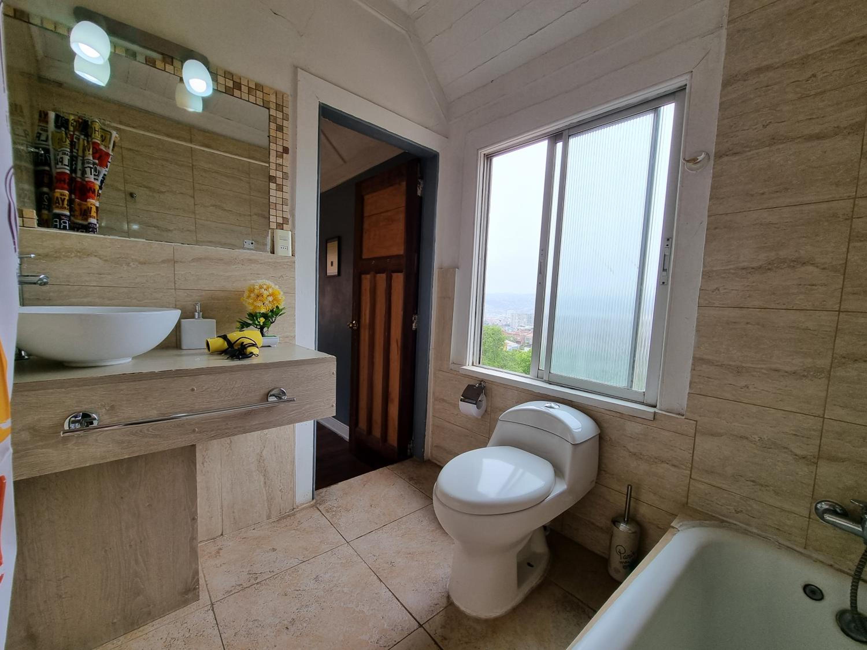Double Room with Private Bathroom photo 2