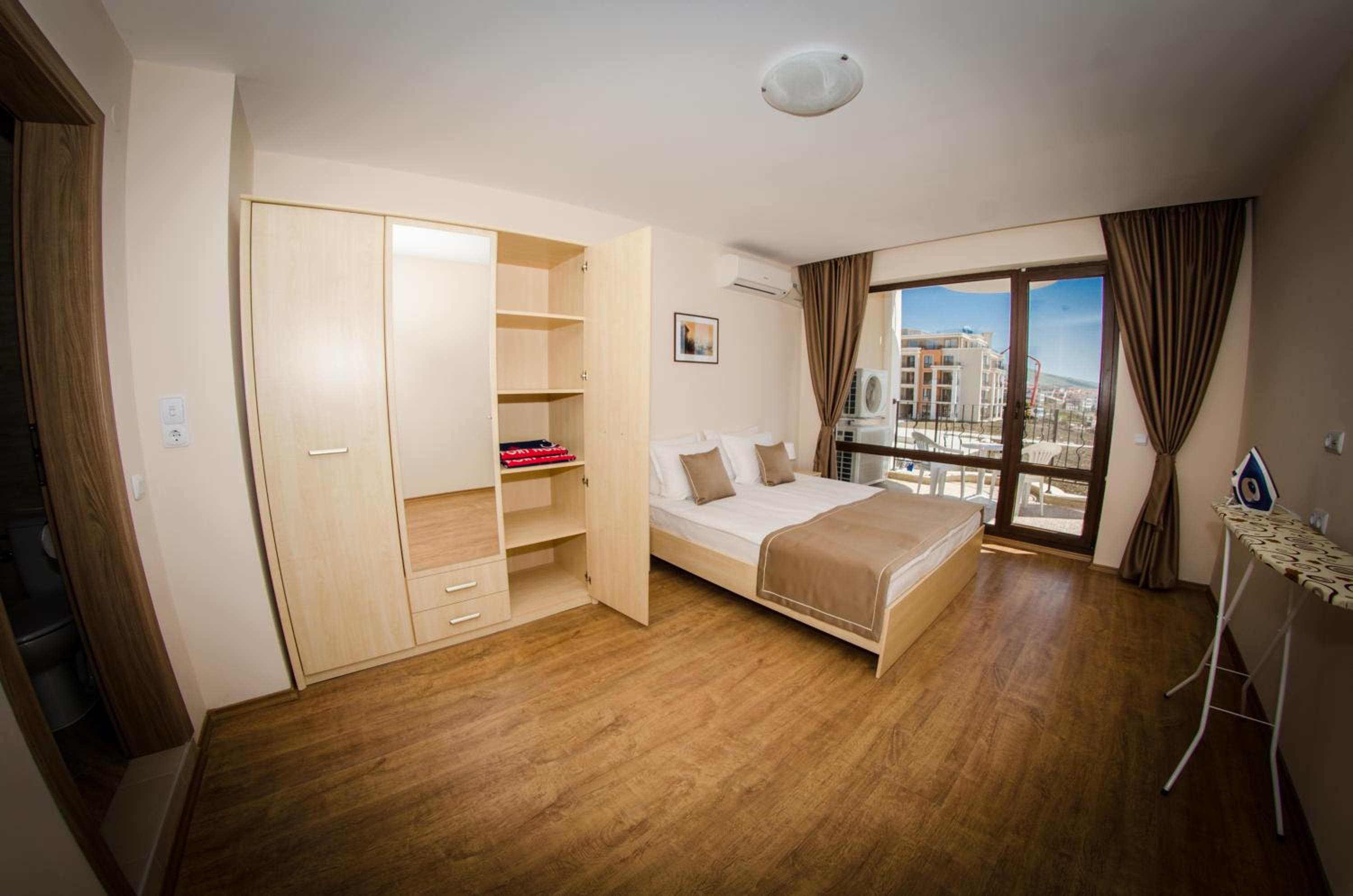 One-Bedroom Apartment with Balcony (2 Adults + 2 Children) photo 3
