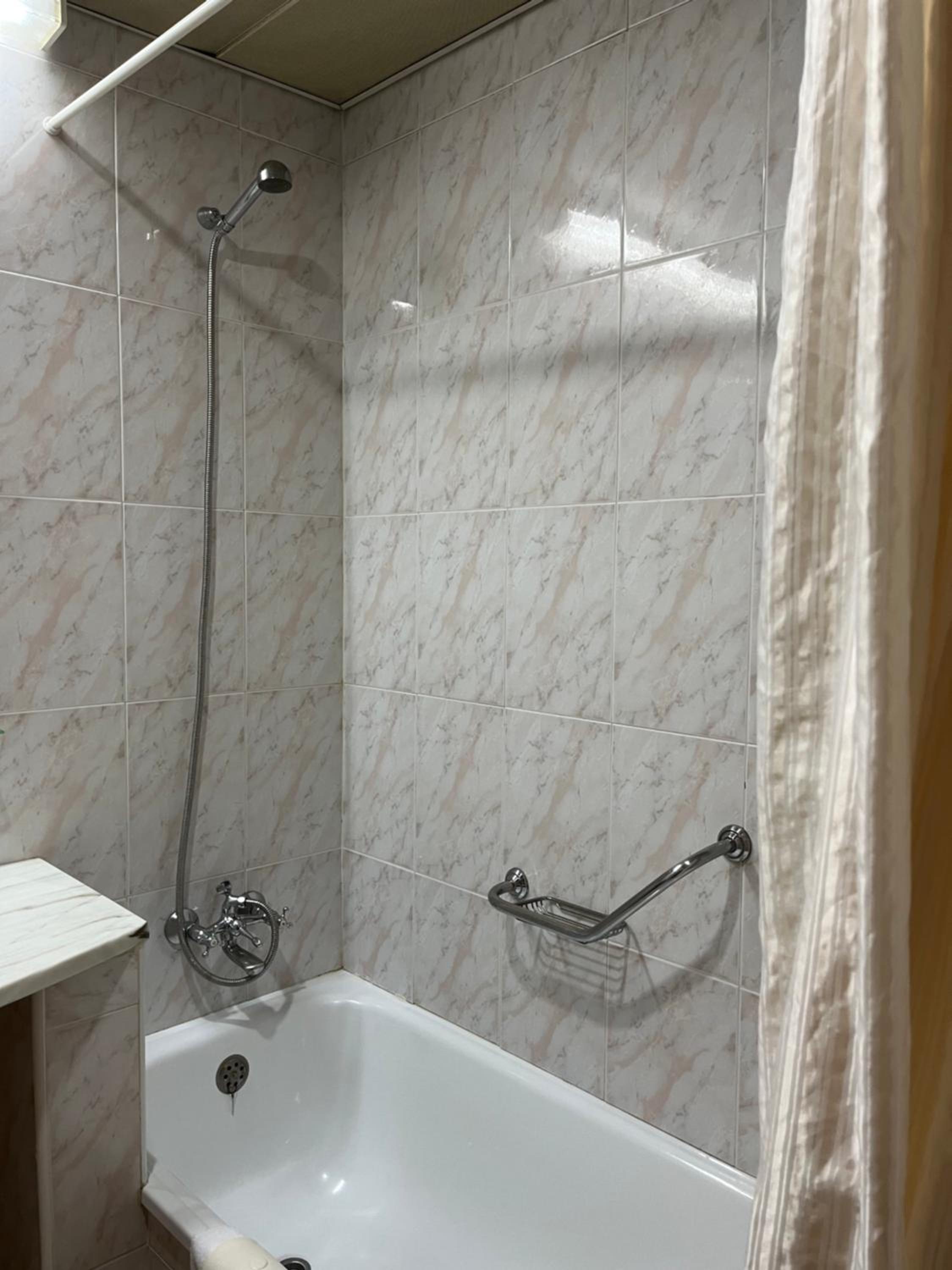 Double Room with River View - Photo 6