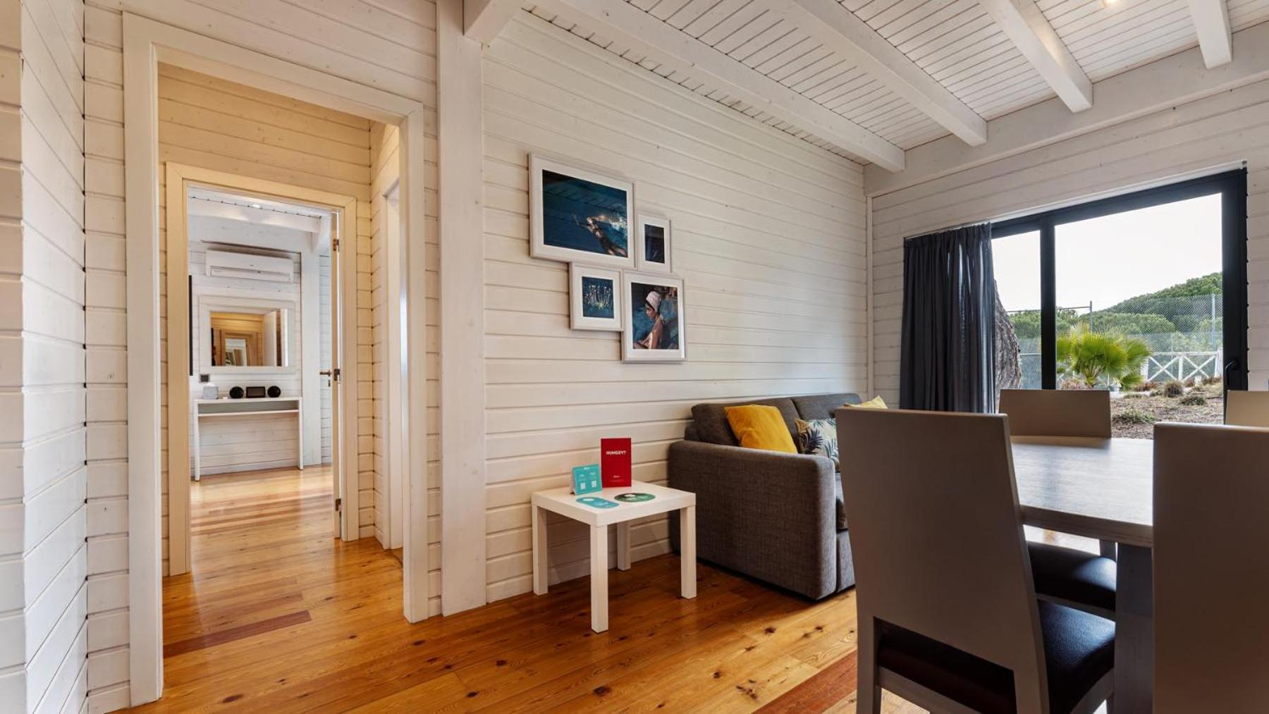 Two-Bedroom Cottage photo 2