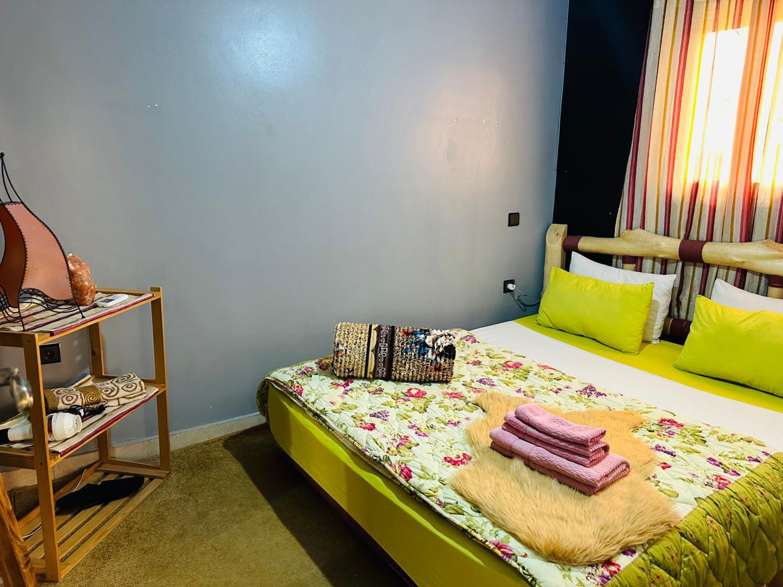 Small Double Room - Photo 9