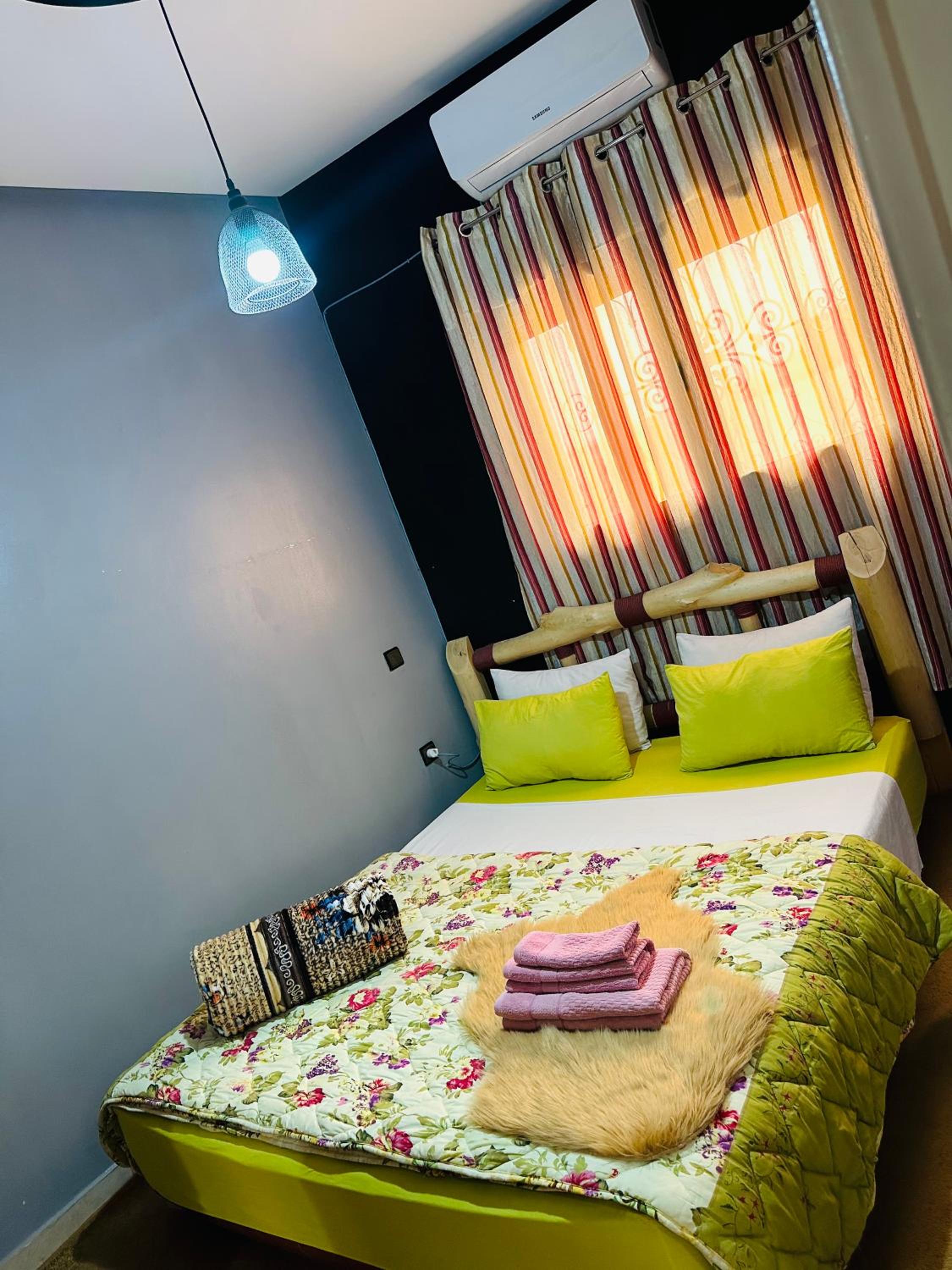 Small Double Room - Photo 7