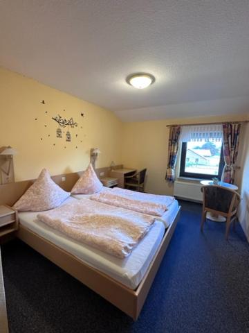 Standard Double Room - Photo 3