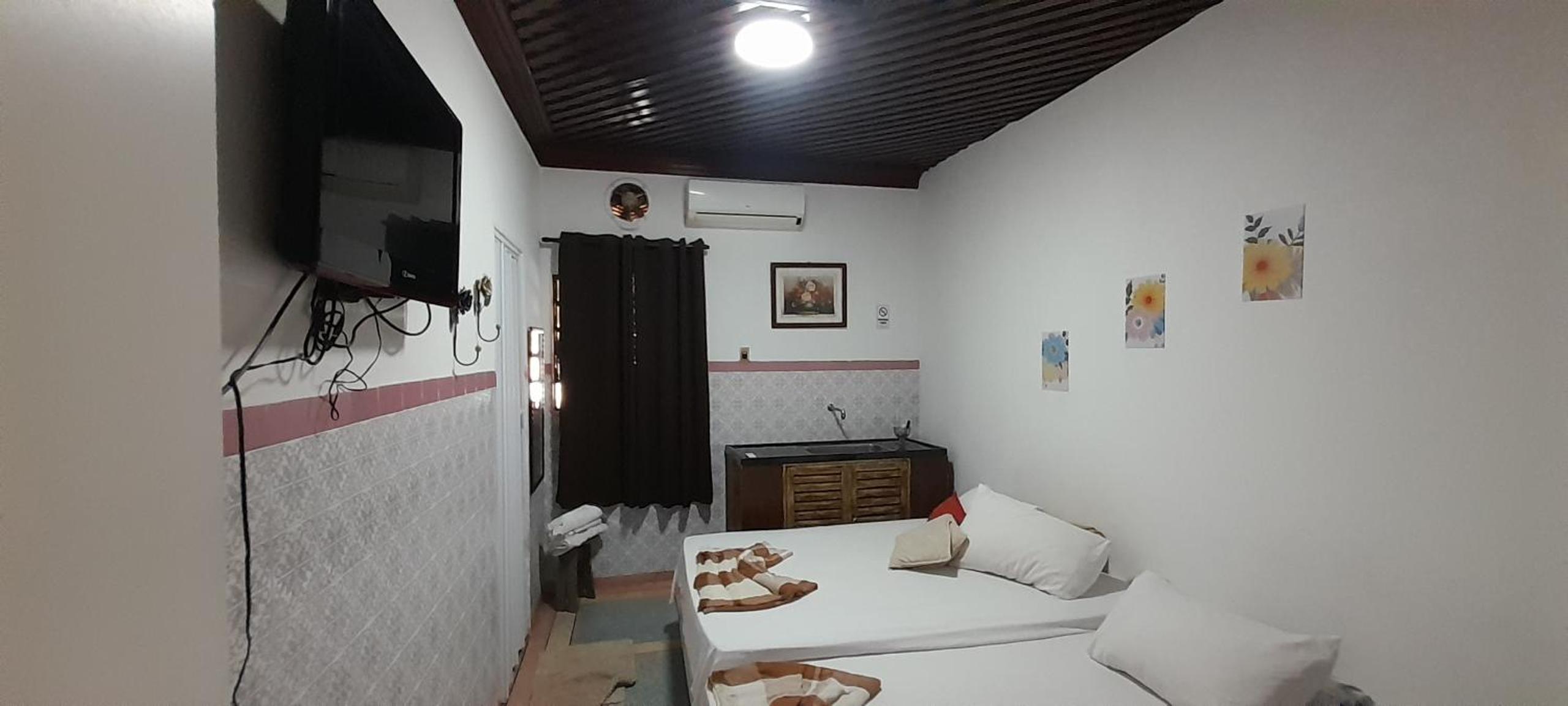 Triple Room with Bathroom - Photo 1