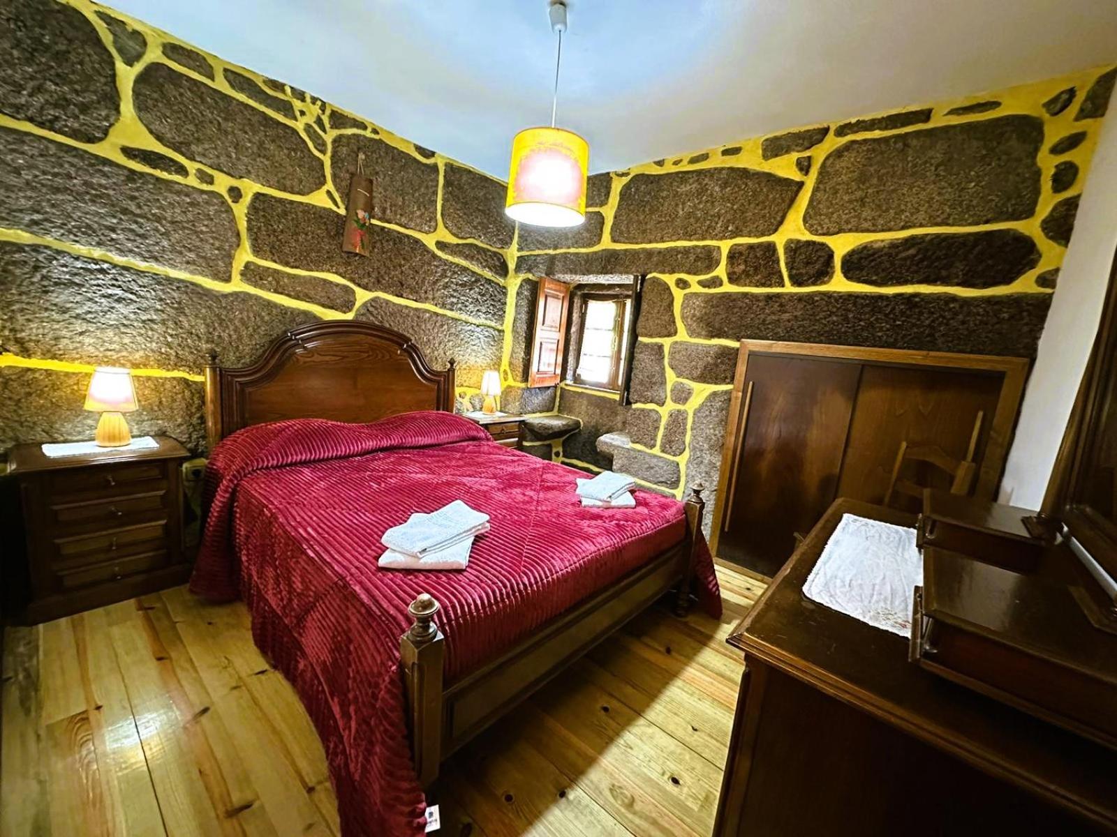 Two-Bedroom House - Photo 12