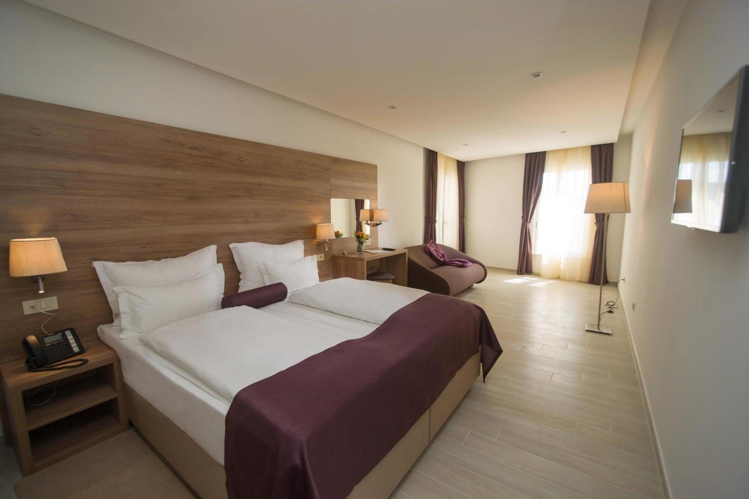 Double Room with Sea View - Photo 1